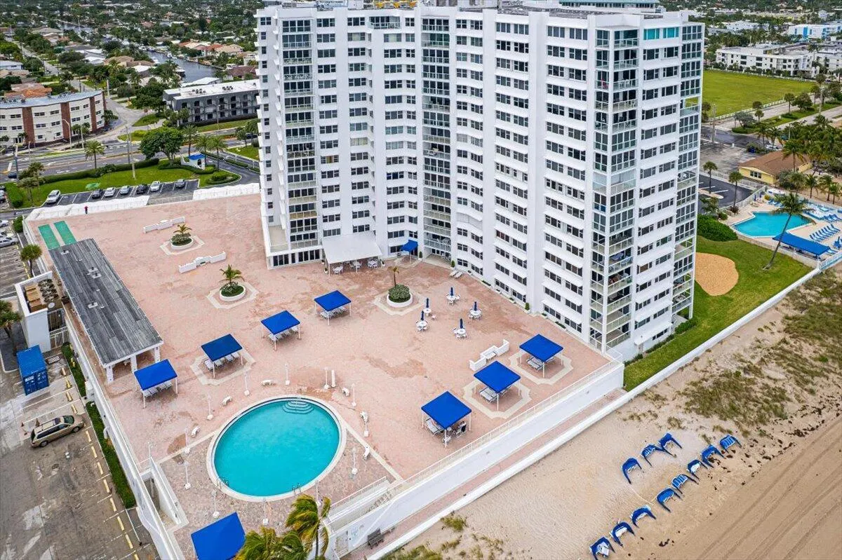 3900 N Ocean Drive #2D