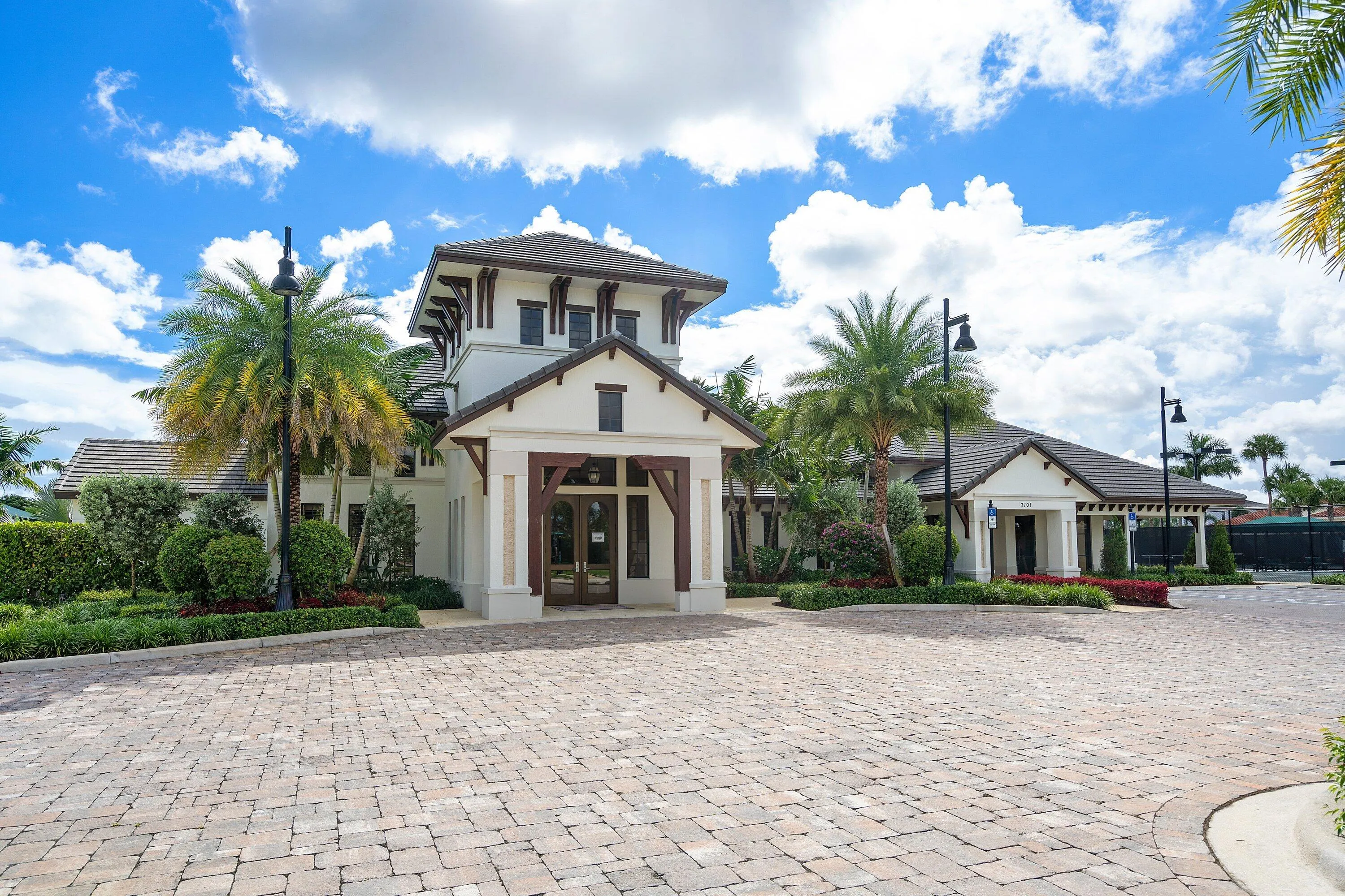 2531 NW 75th Street