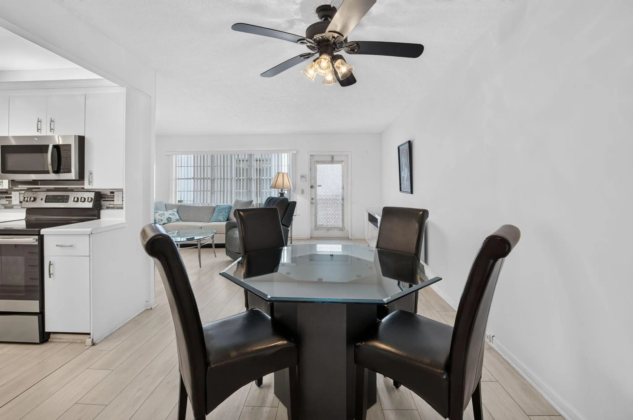 4071 CORNWALL D