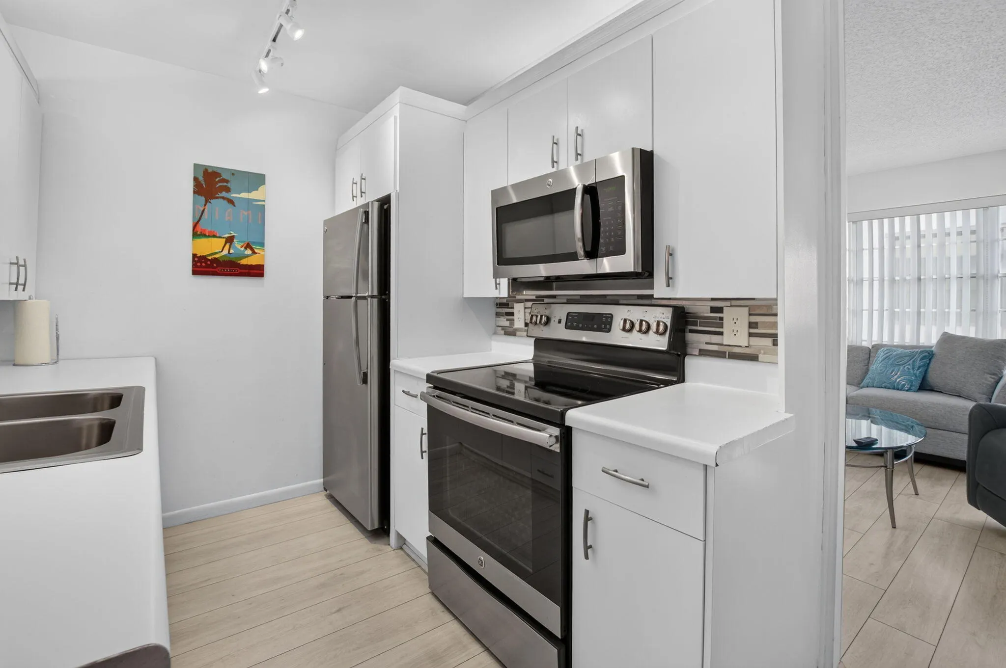 4071 CORNWALL D