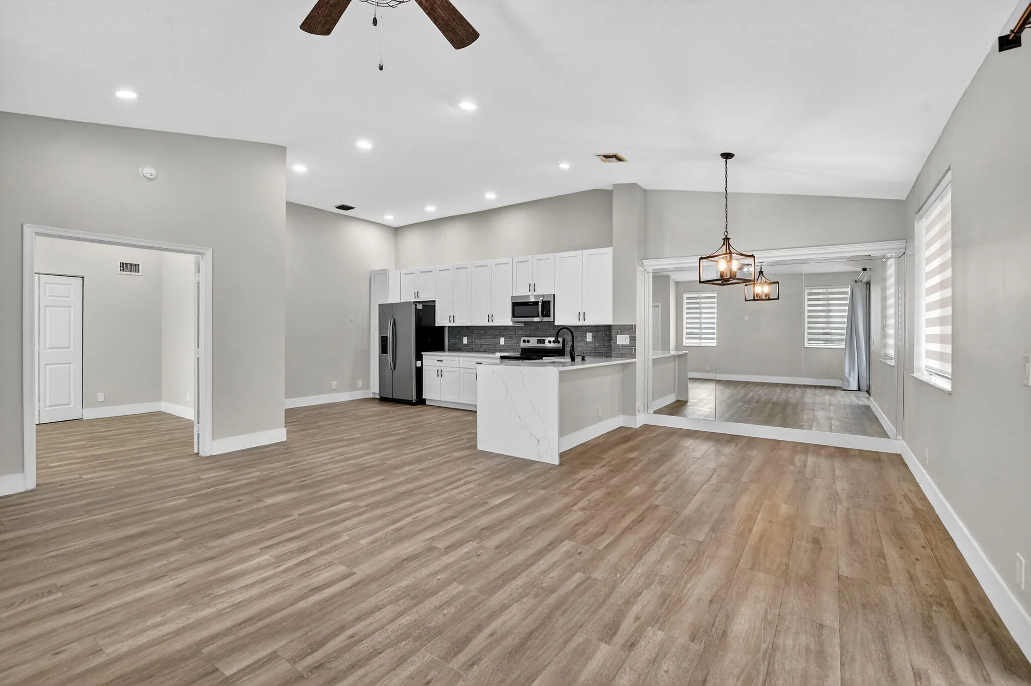 851 NW 42nd Place
