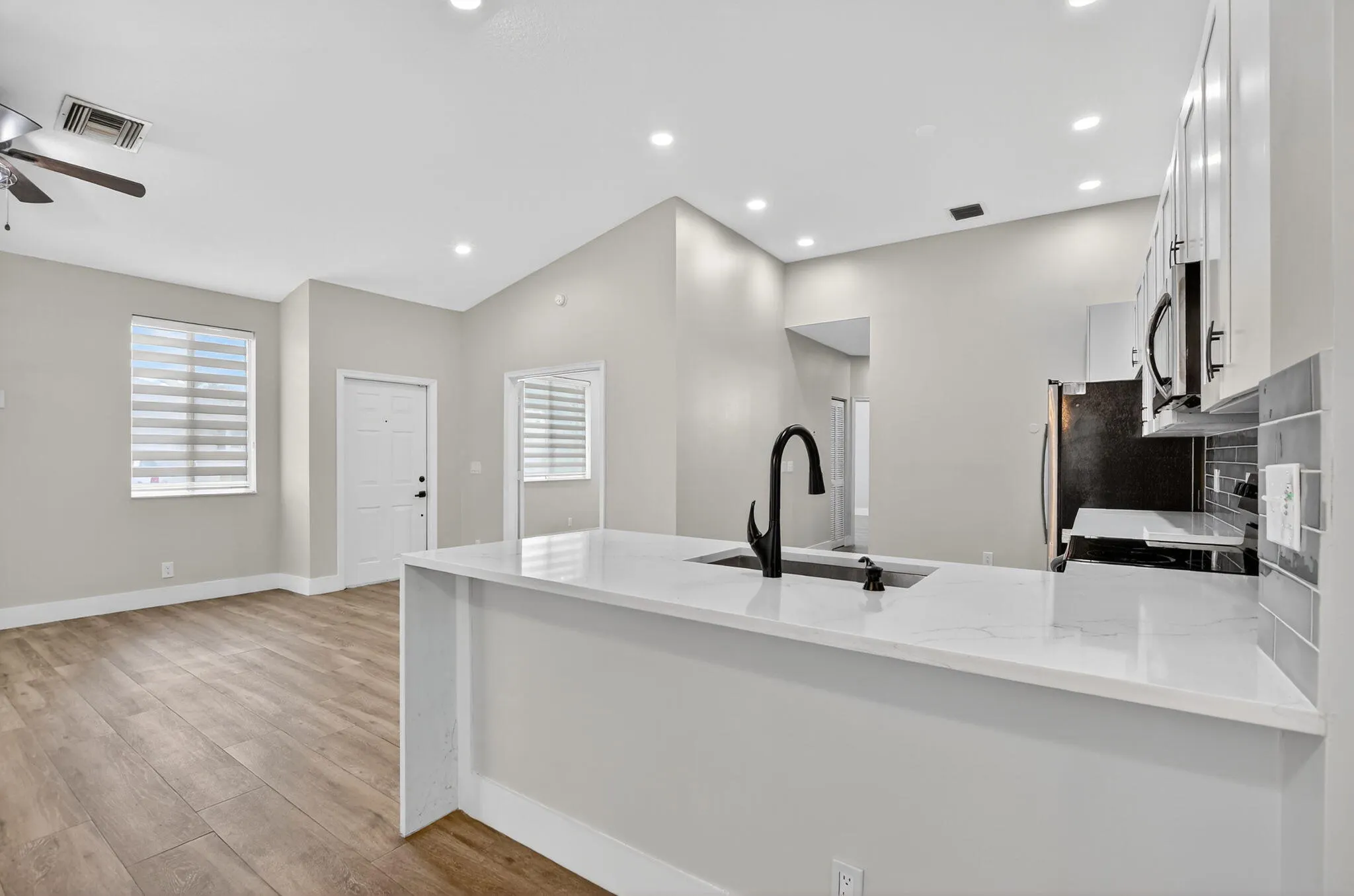 851 NW 42nd Place