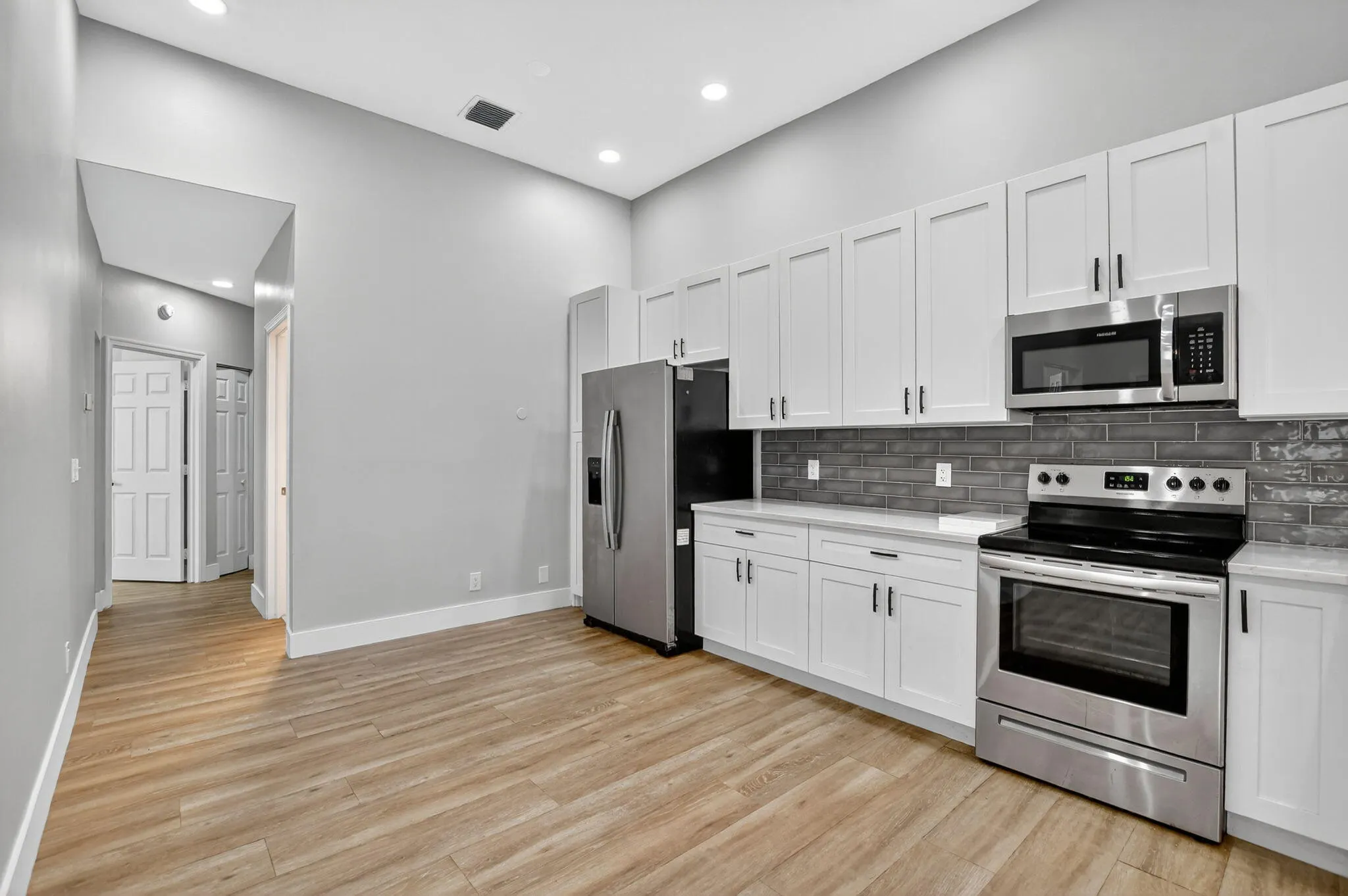851 NW 42nd Place