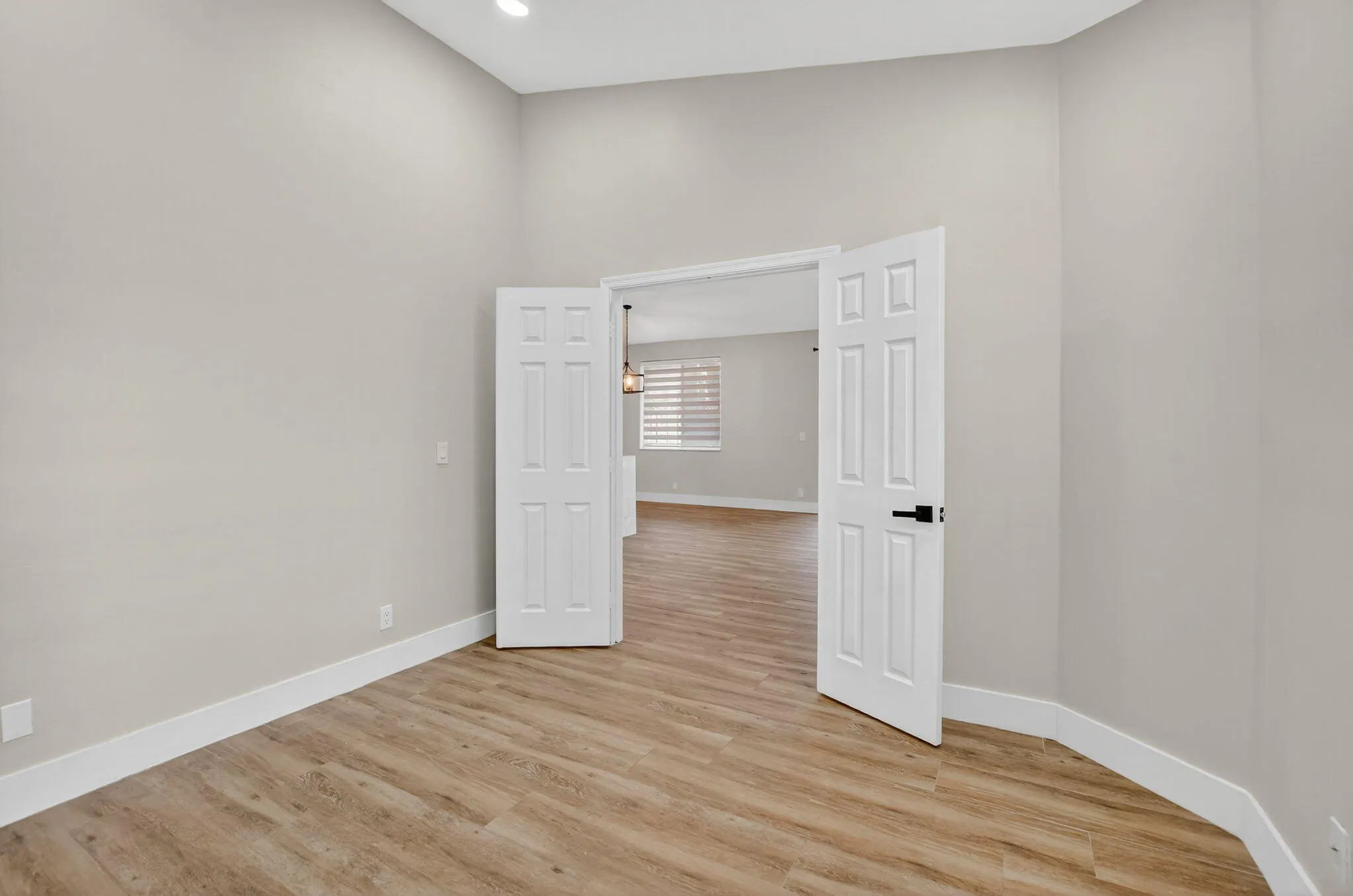 851 NW 42nd Place