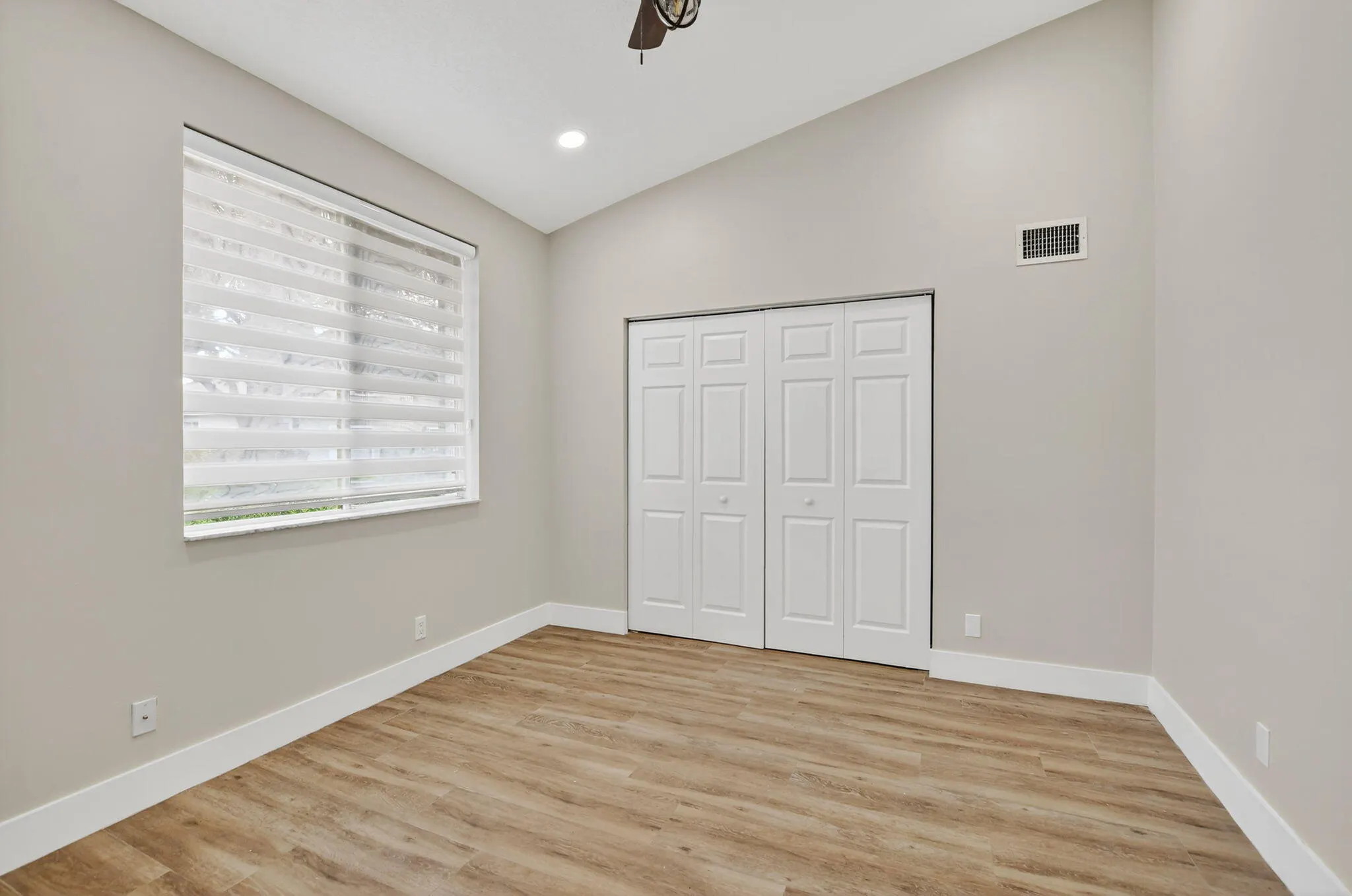 851 NW 42nd Place