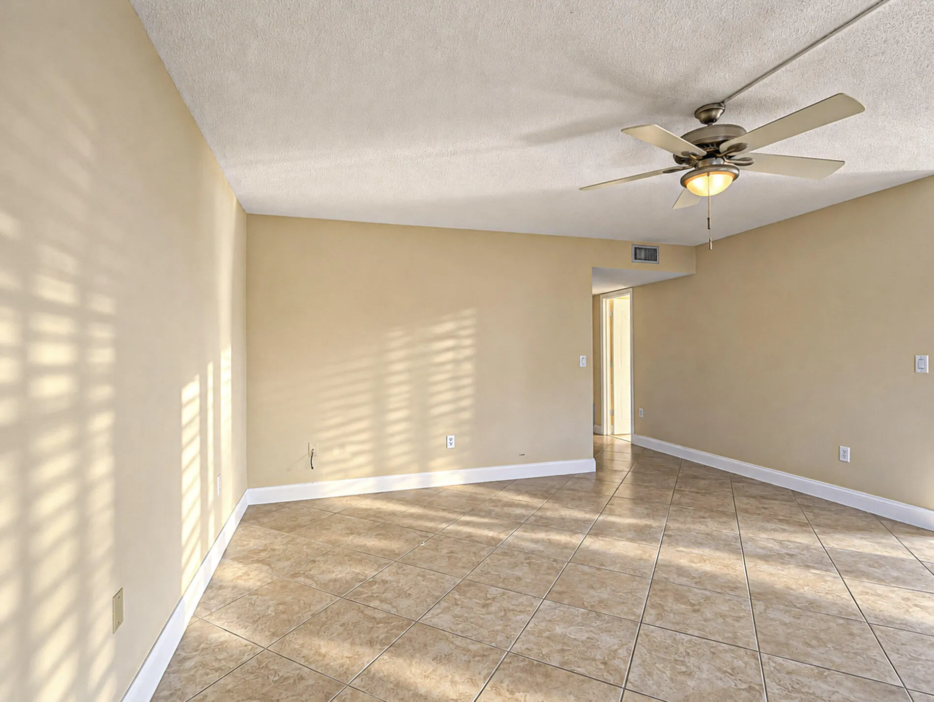 2800 INDIAN RIVER Boulevard #F1