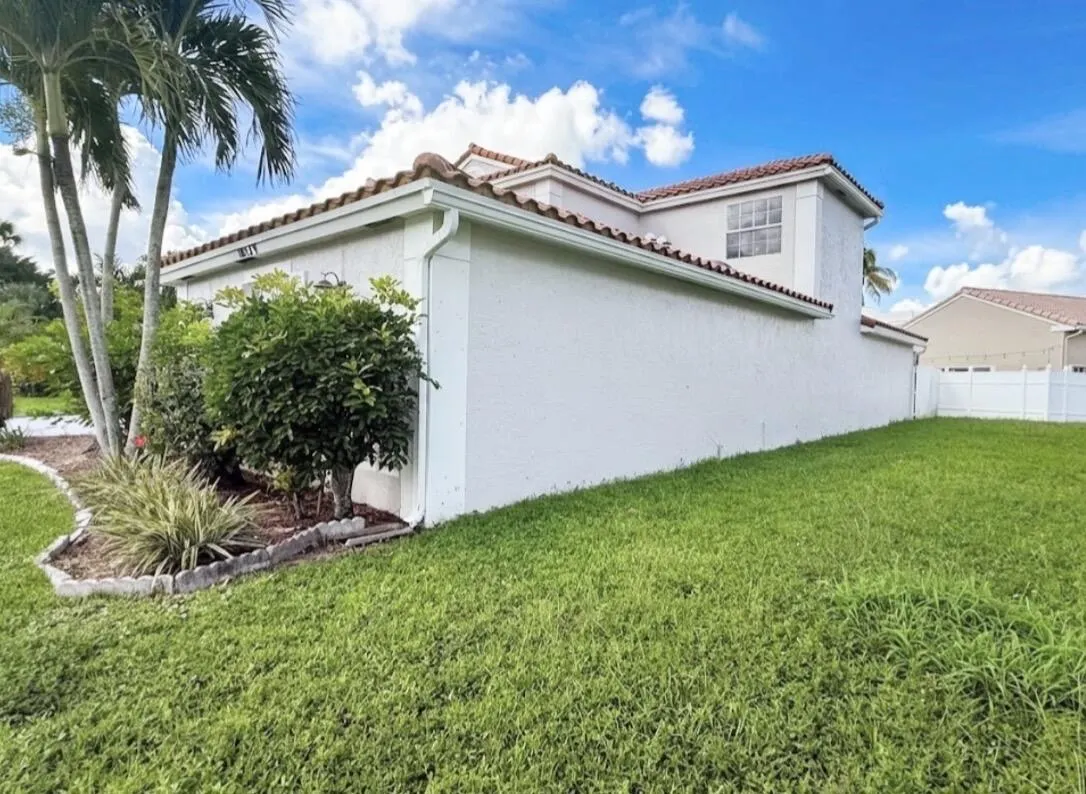 10579 Pebble Cove Lane