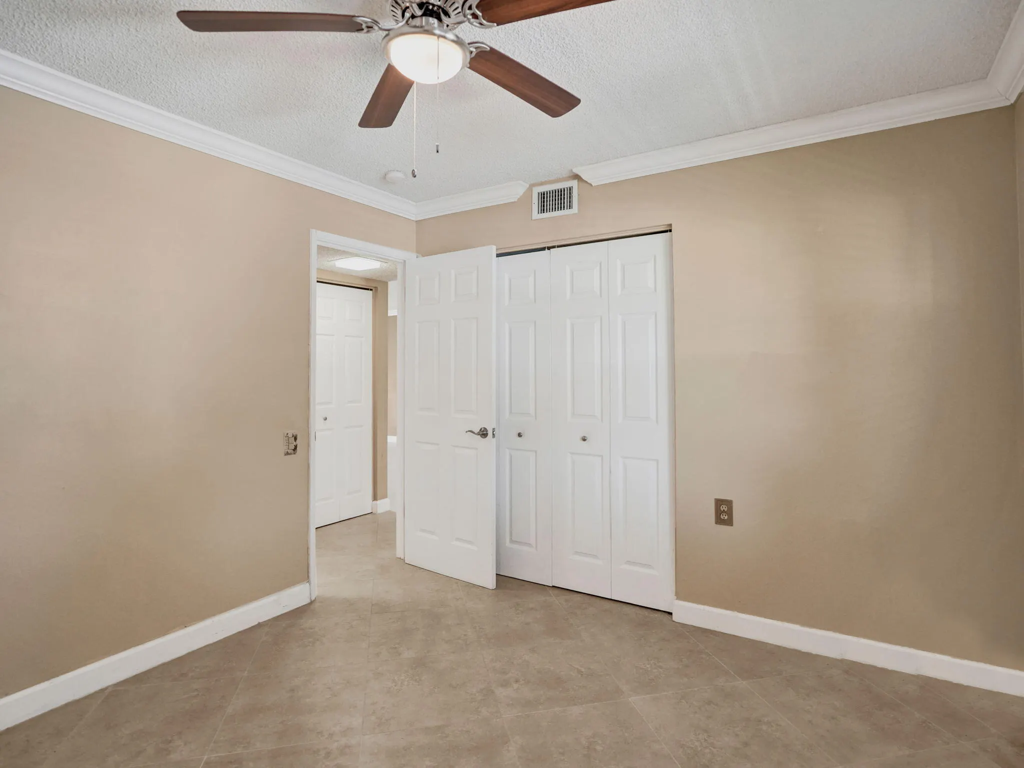 2707 Nassau Bend