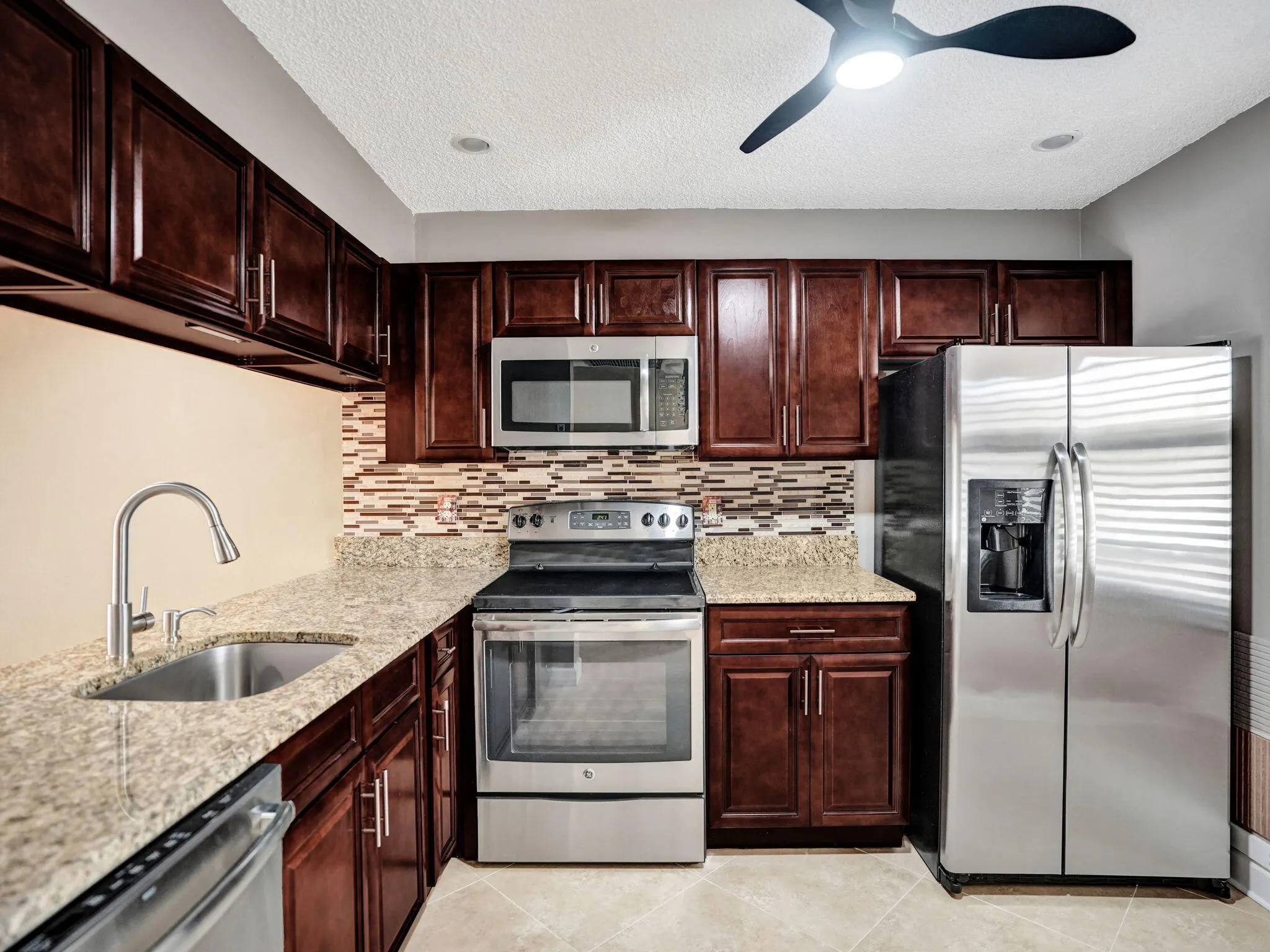 2707 Nassau Bend