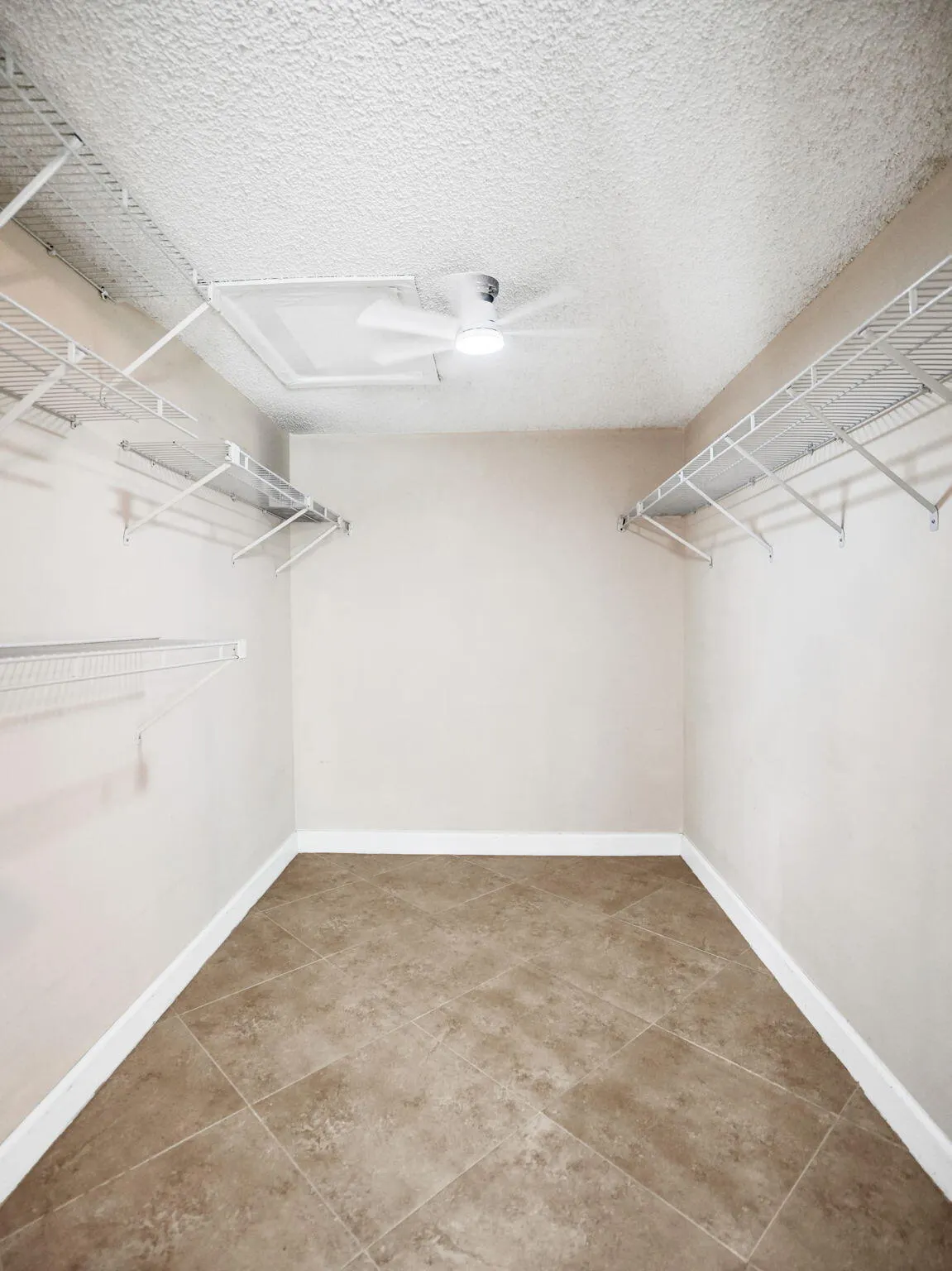 2707 Nassau Bend