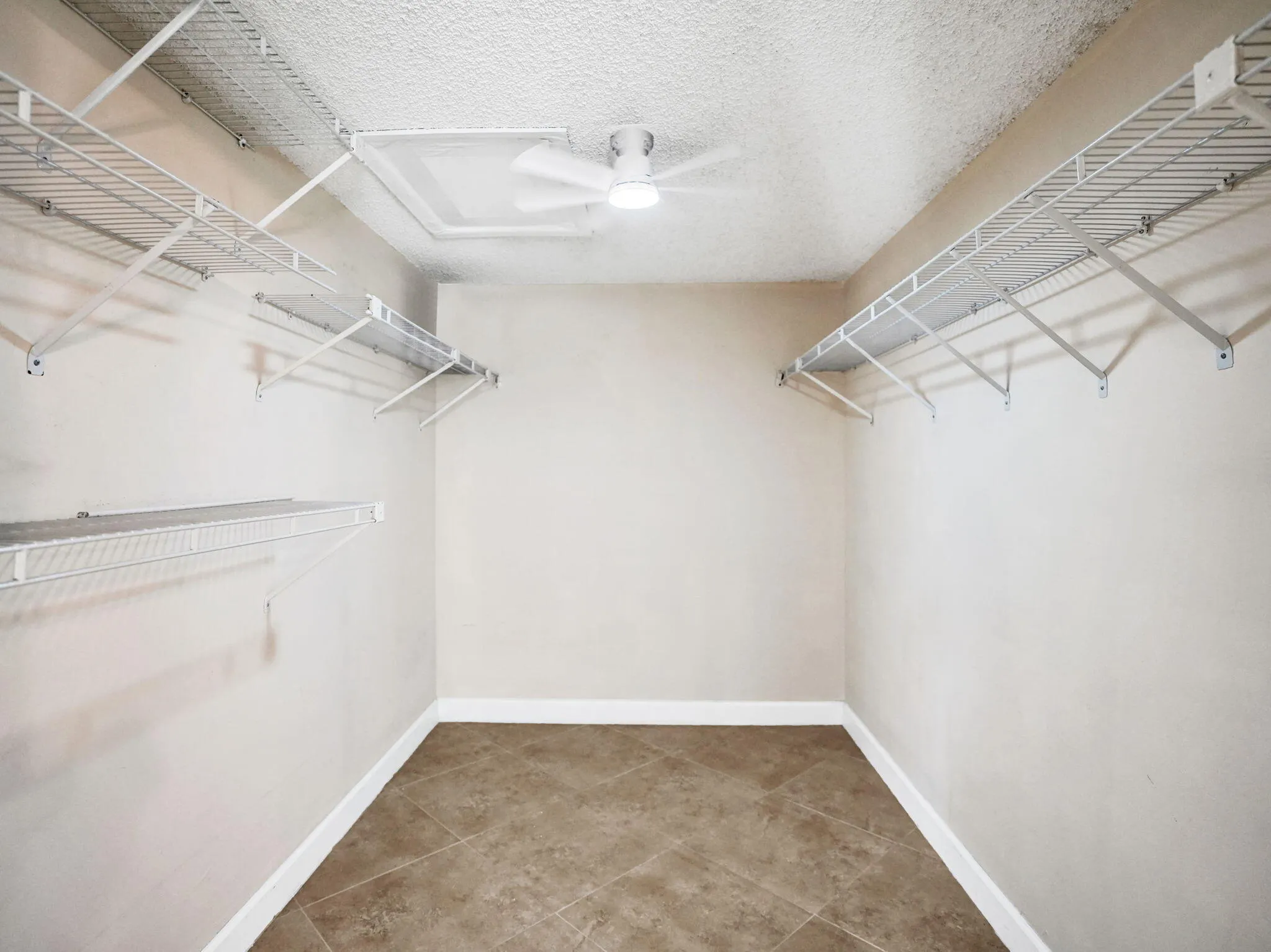 2707 Nassau Bend