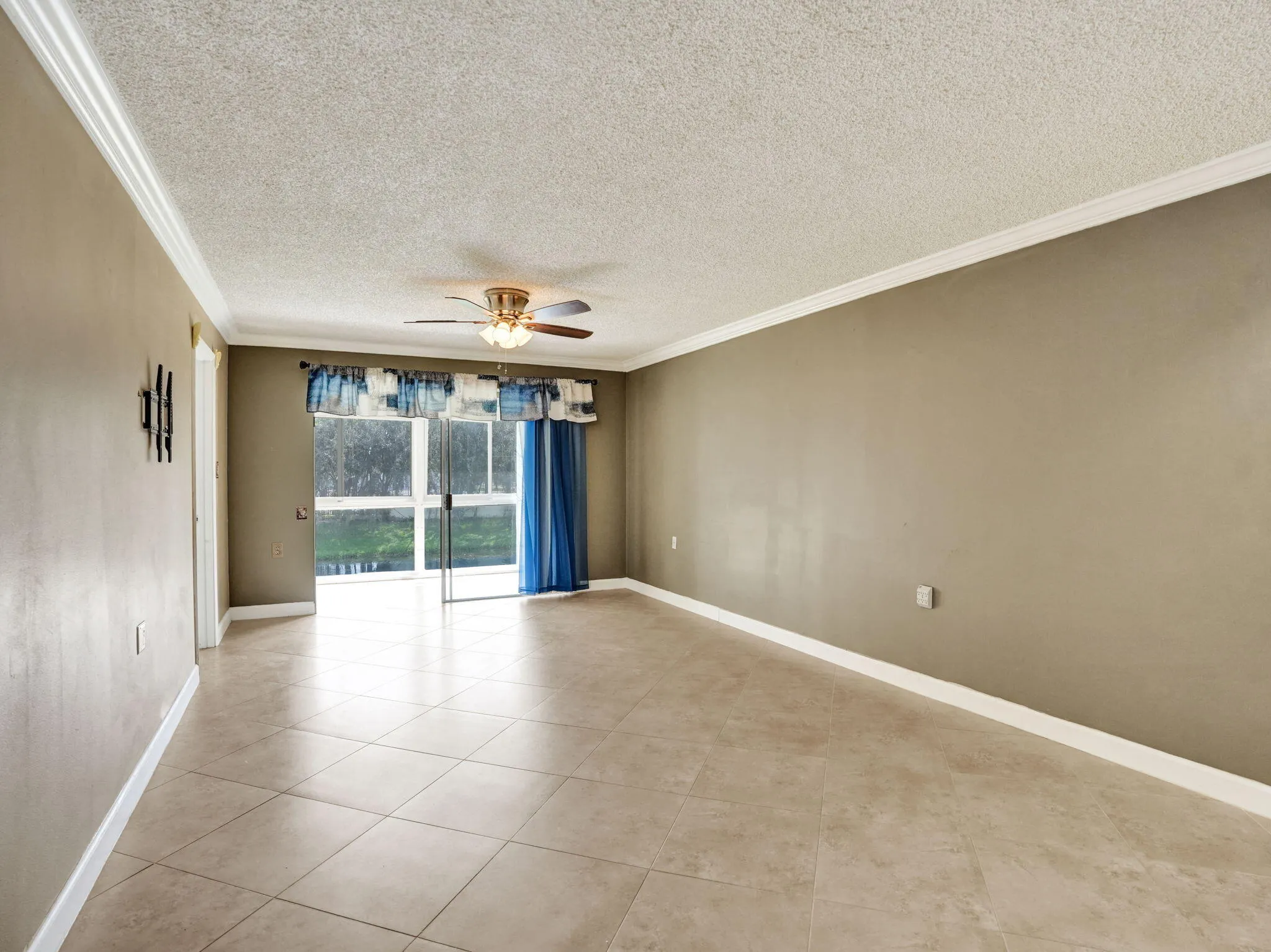 2707 Nassau Bend