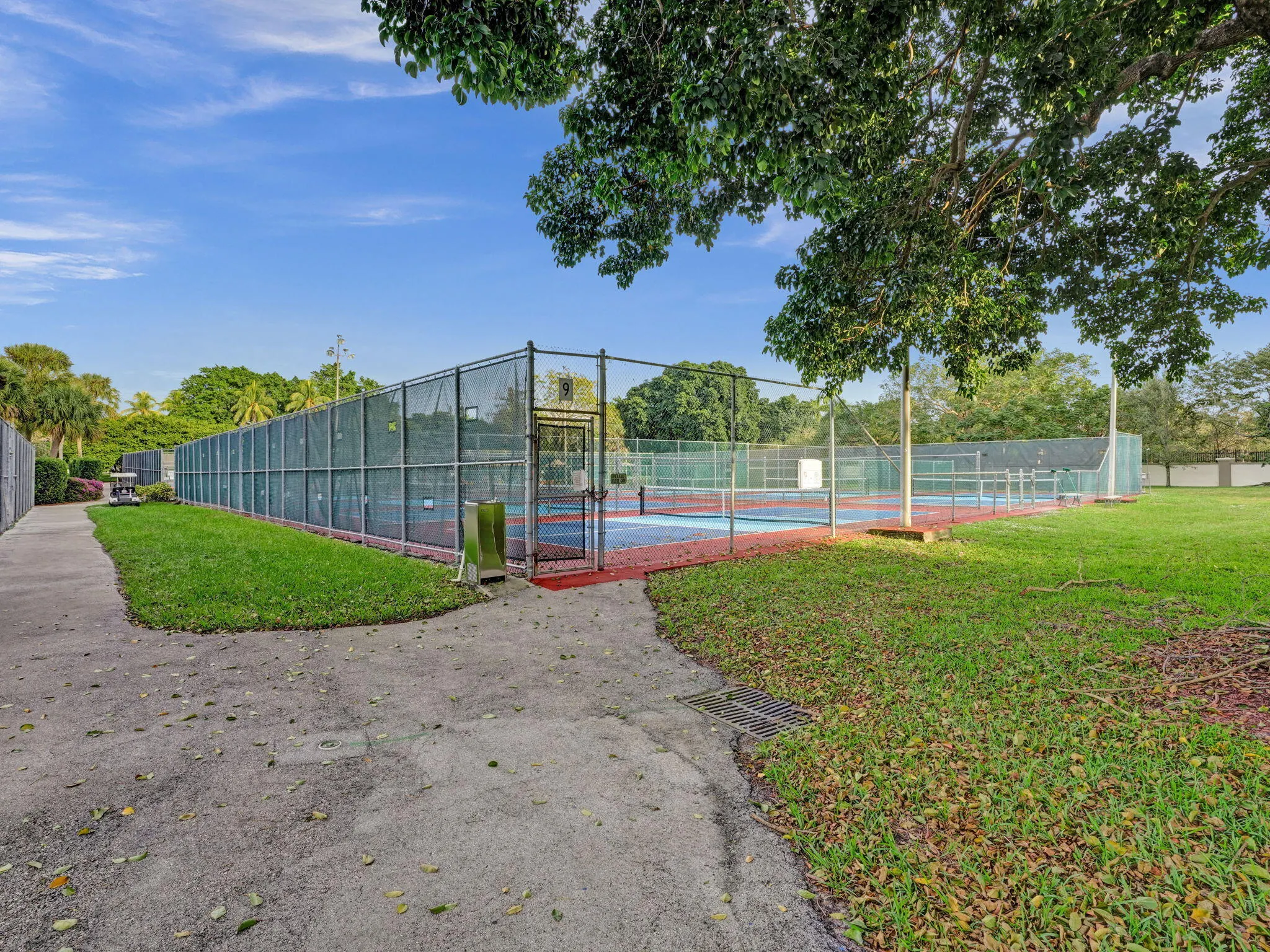 2707 Nassau Bend