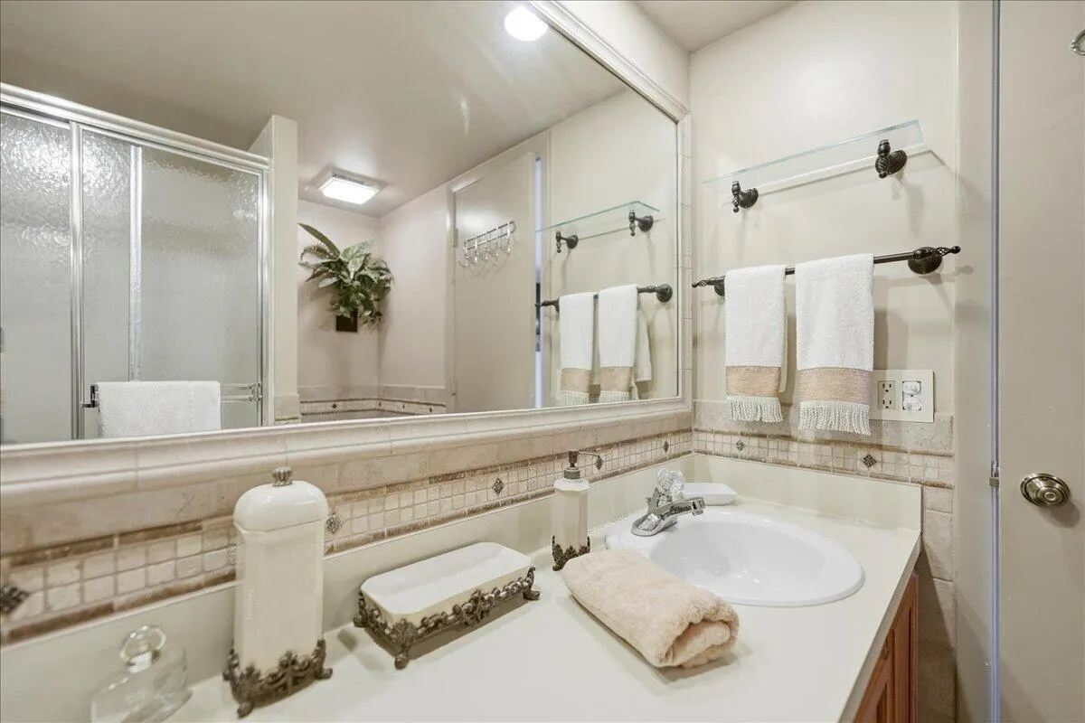 5714 SE Windsong Lane #327