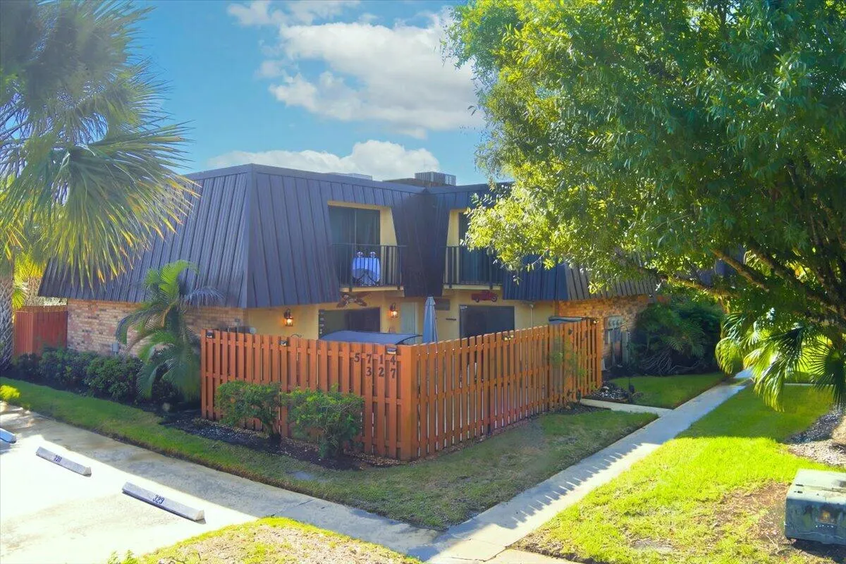 5714 SE Windsong Lane #327