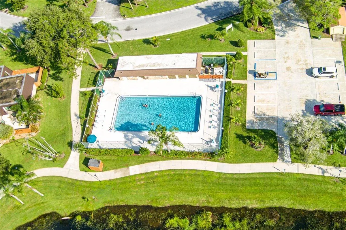 5714 SE Windsong Lane #327