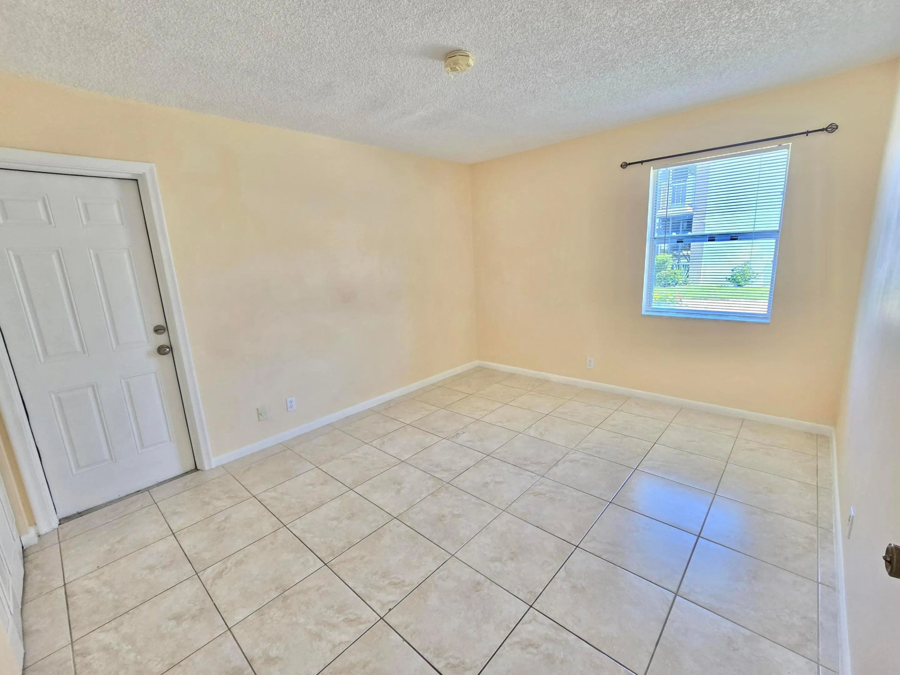 104 SE 10TH Street #101
