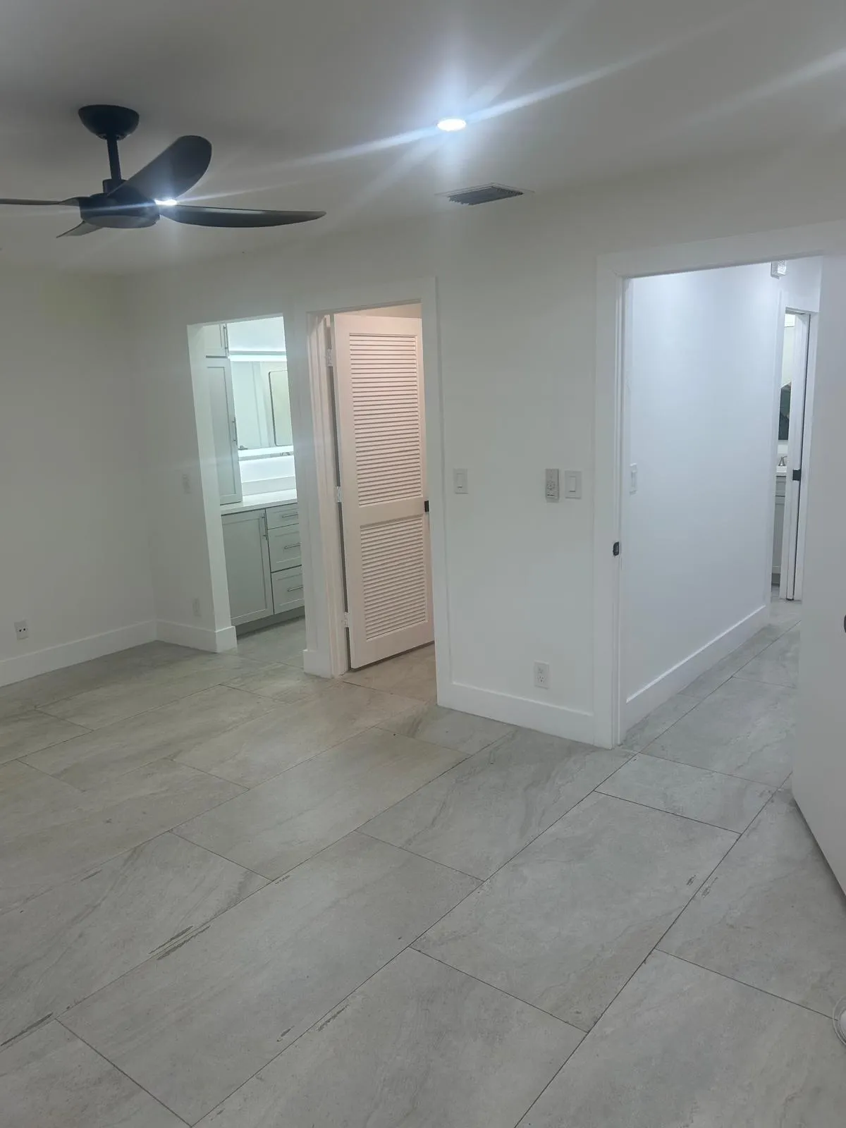 6945 PALMAR Court