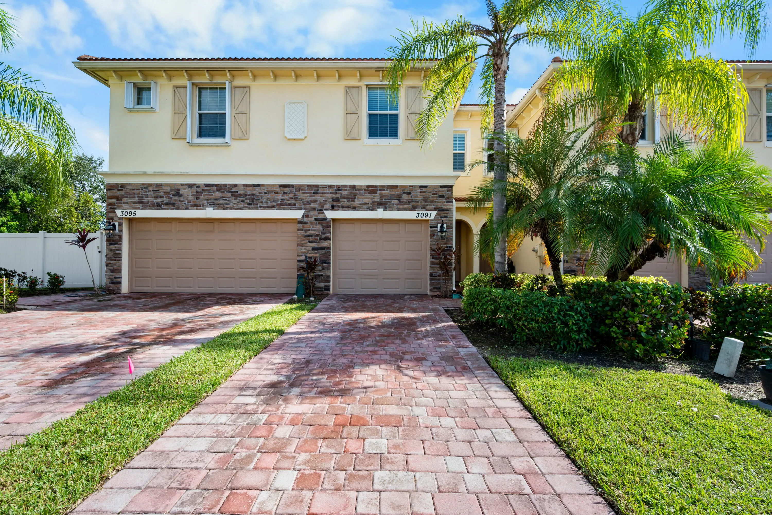 3091 SW Otter Lane