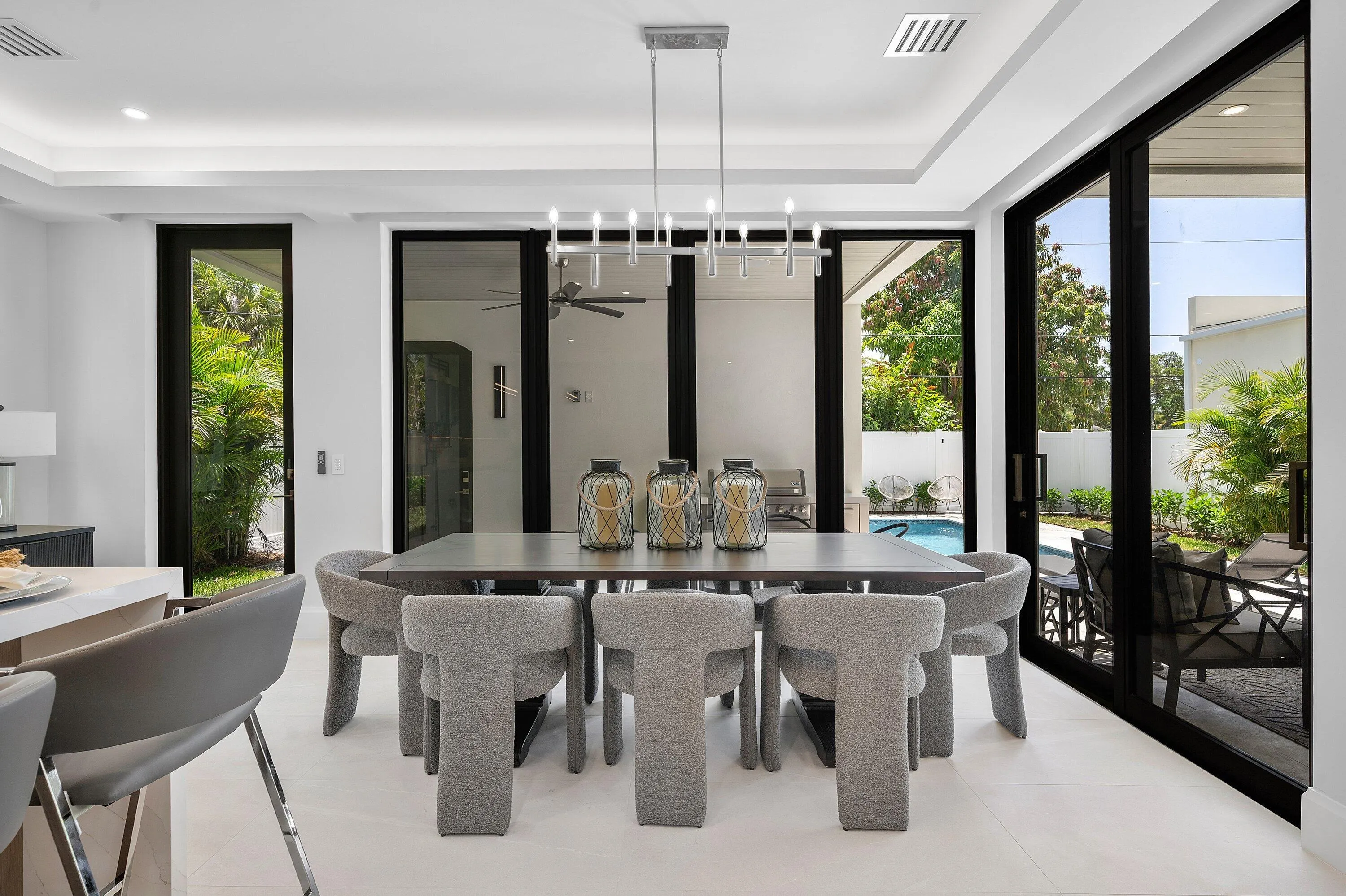735 SE 4th Avenue