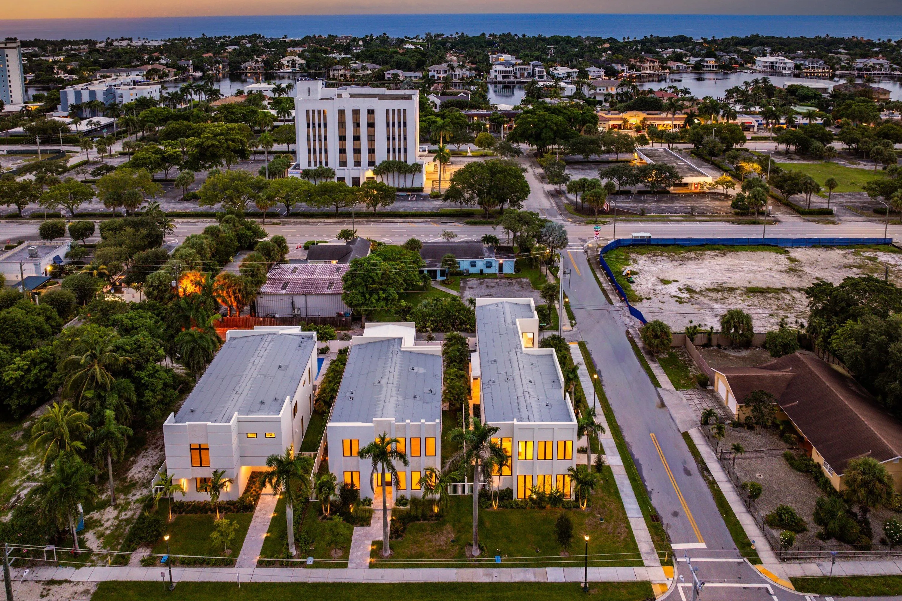 735 SE 4th Avenue