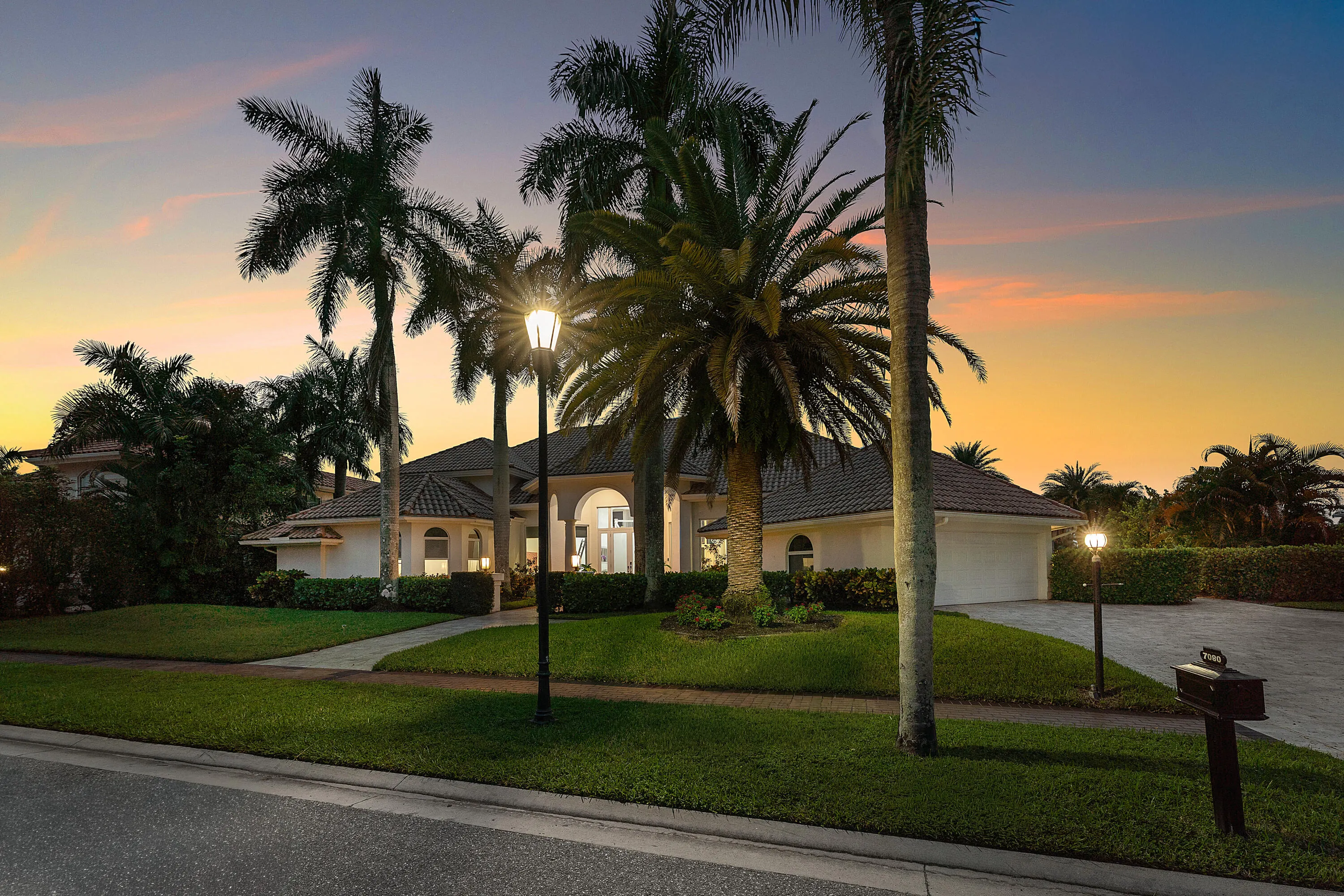7080 Lions Head Lane