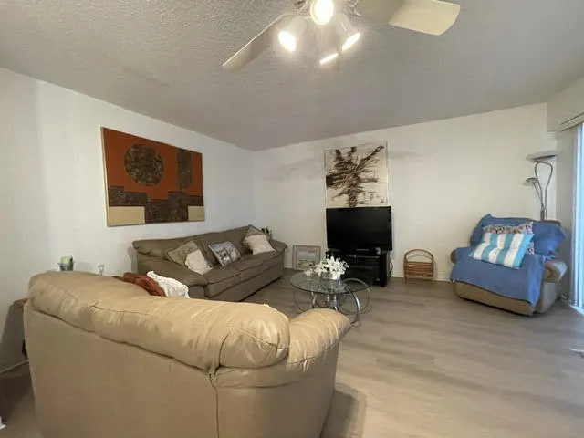 120 Preston Way