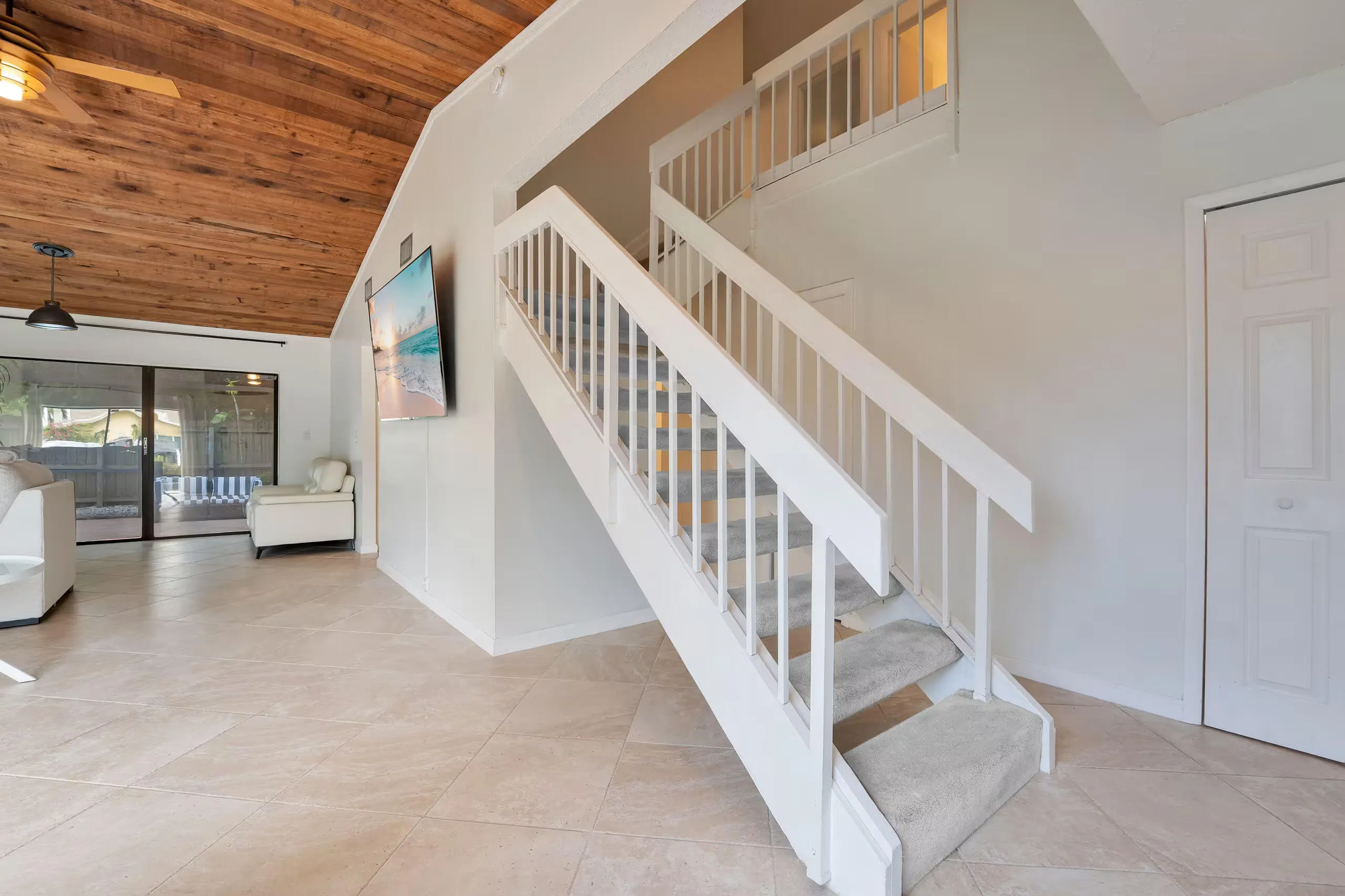4966 NW 6TH Street