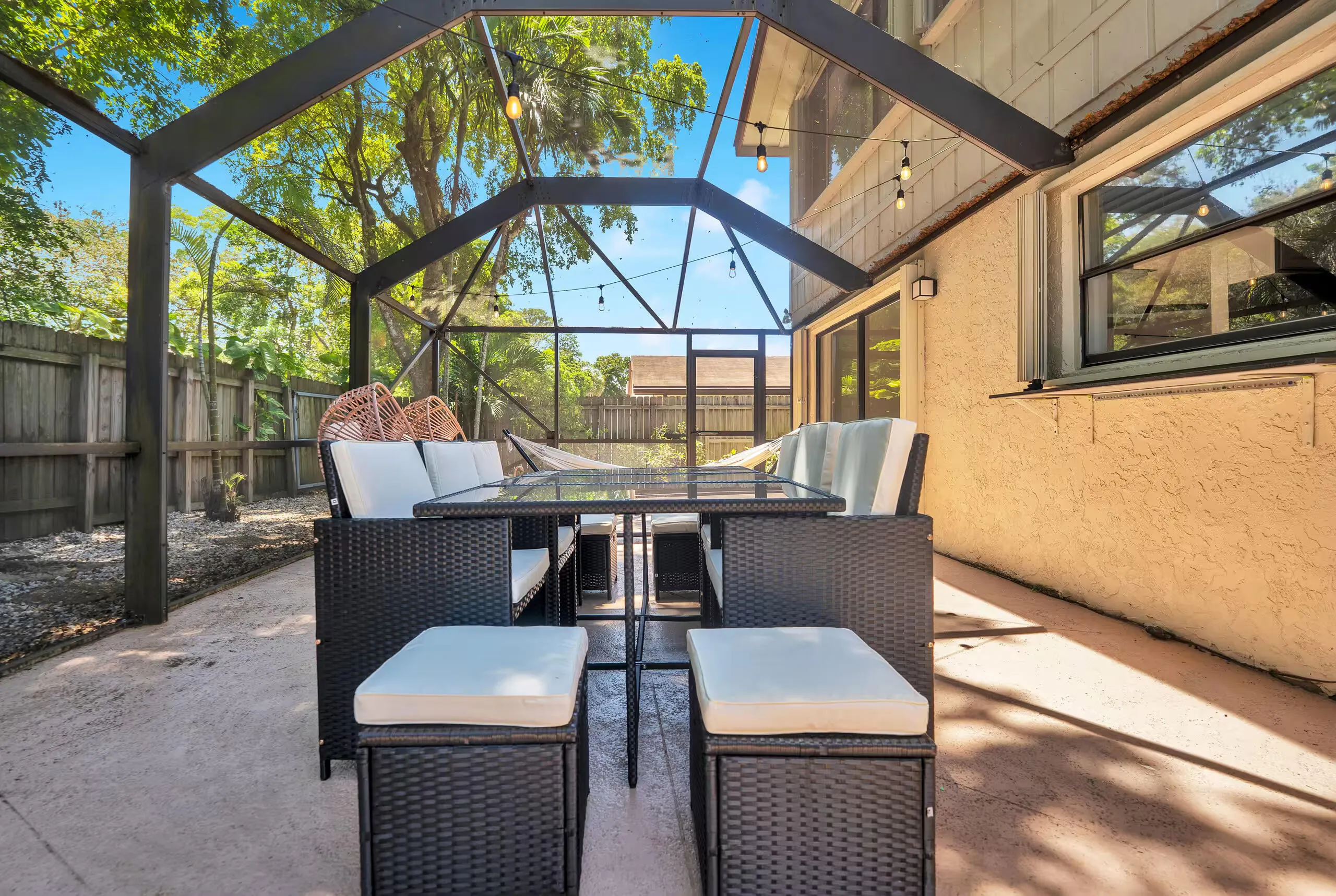 4966 NW 6TH Street