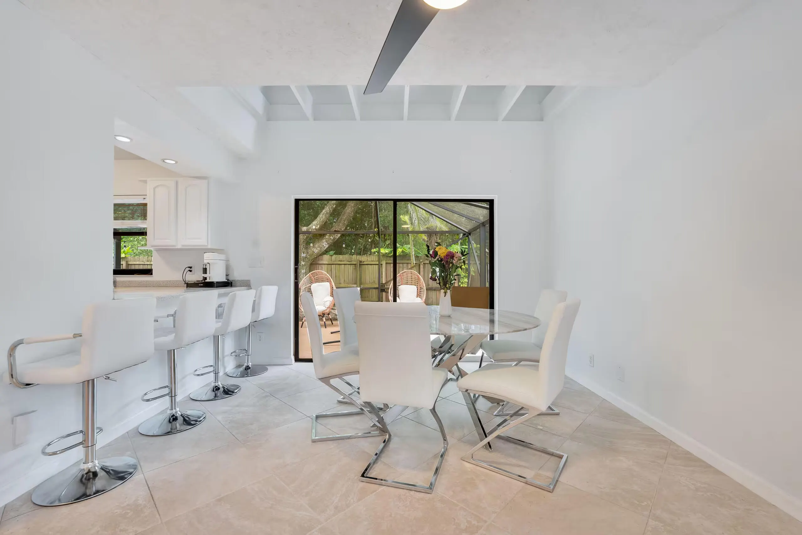 4966 NW 6TH Street