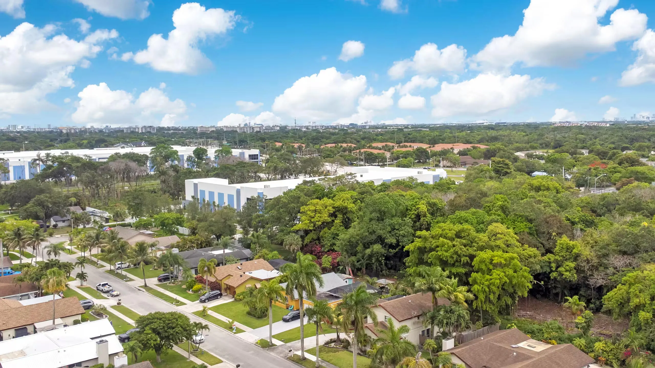 4966 NW 6TH Street