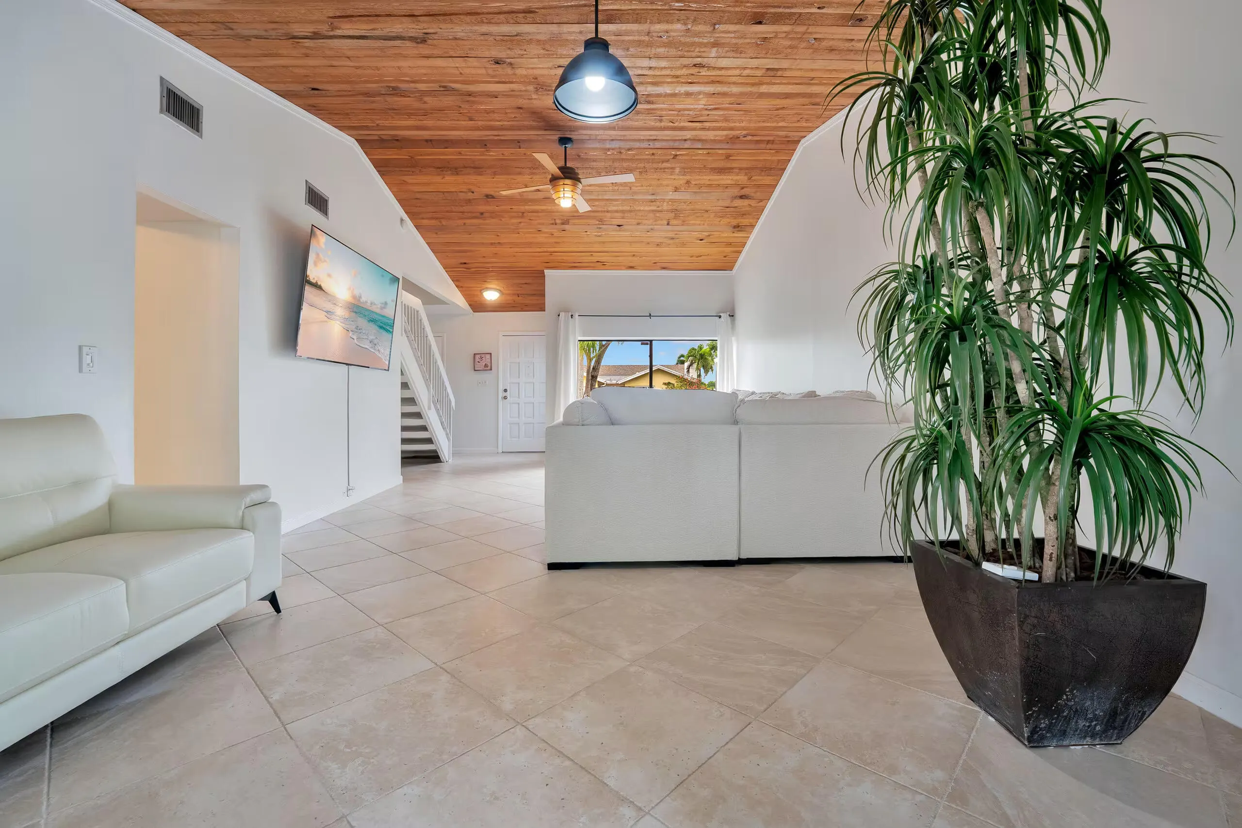 4966 NW 6TH Street