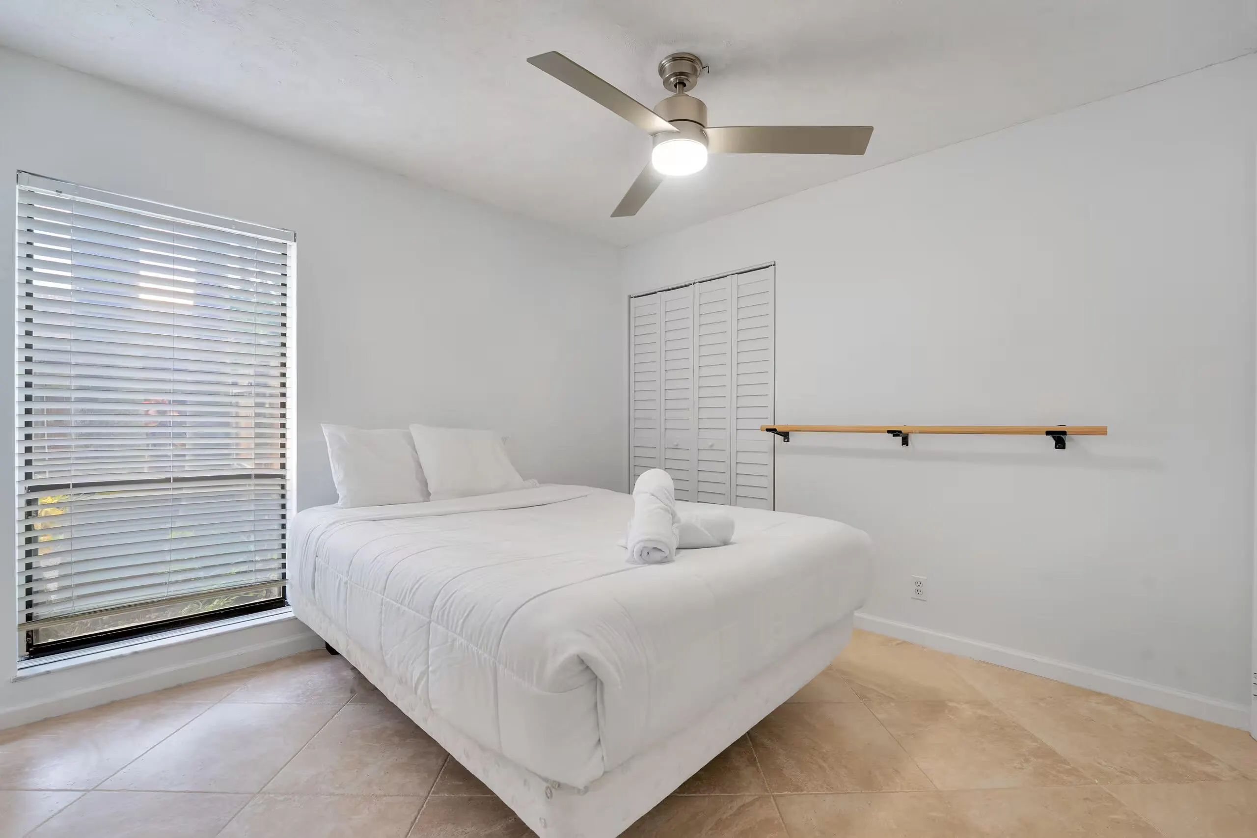 4966 NW 6TH Street