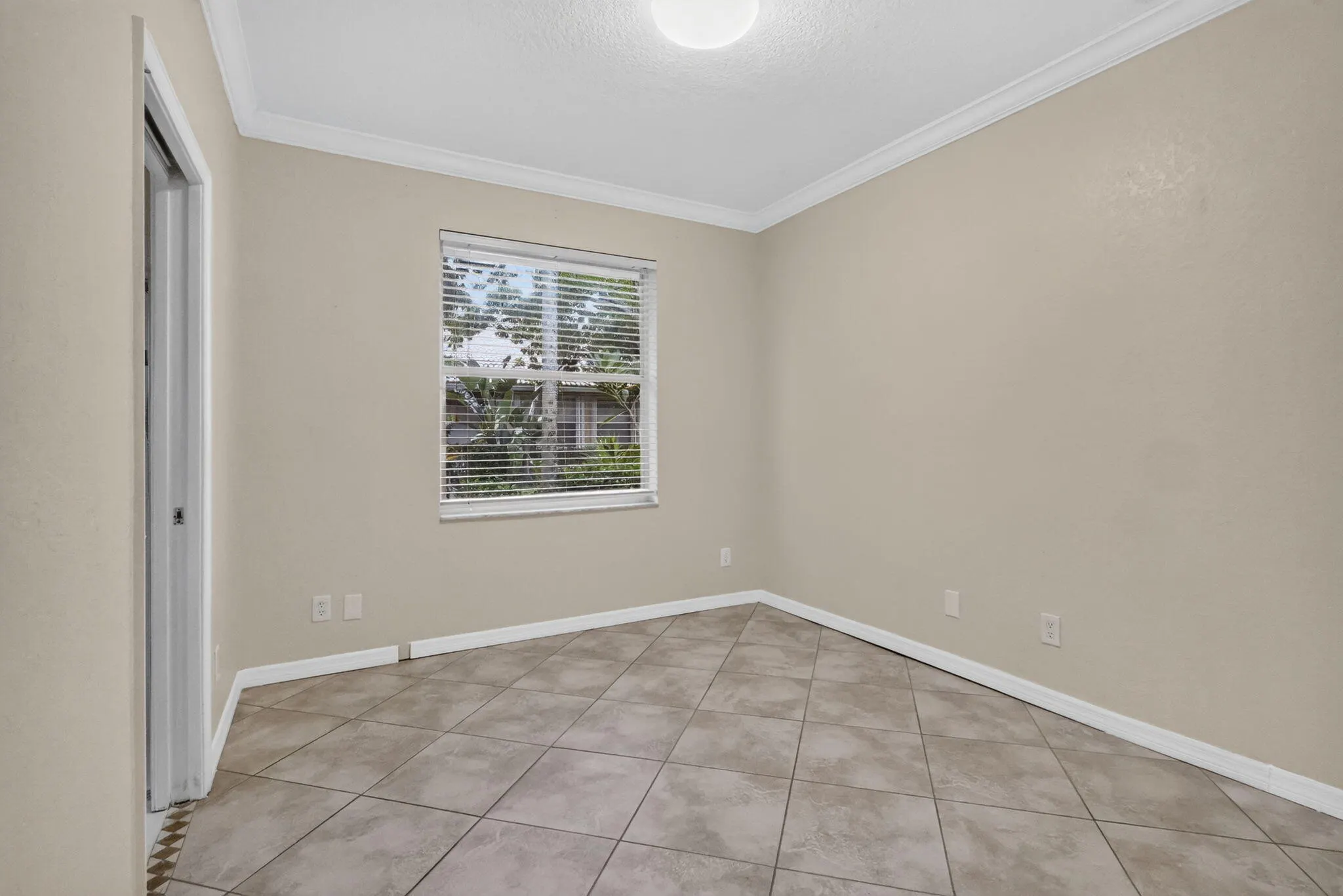 2521 S Coral Trace Circle