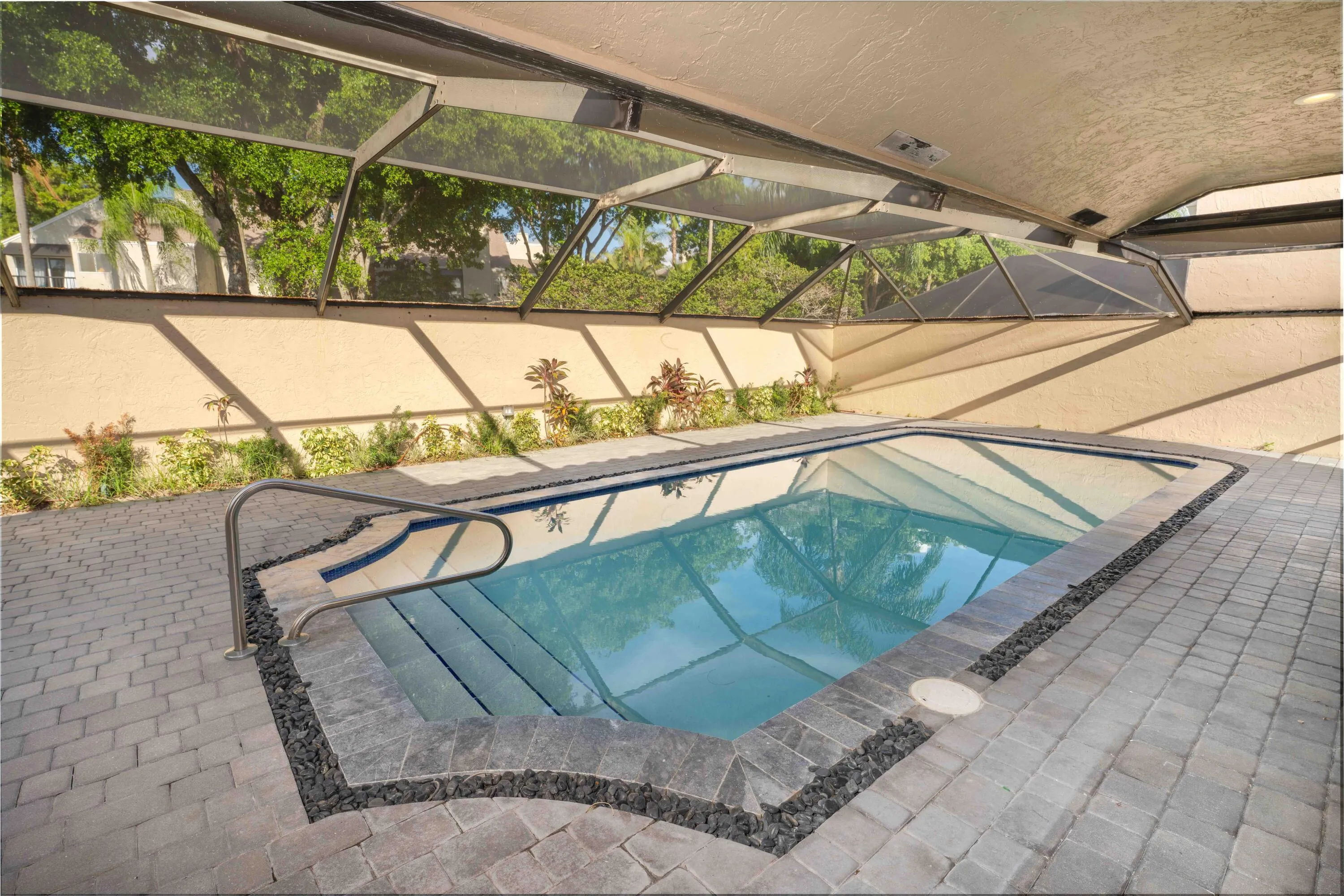21356 SONESTA Way