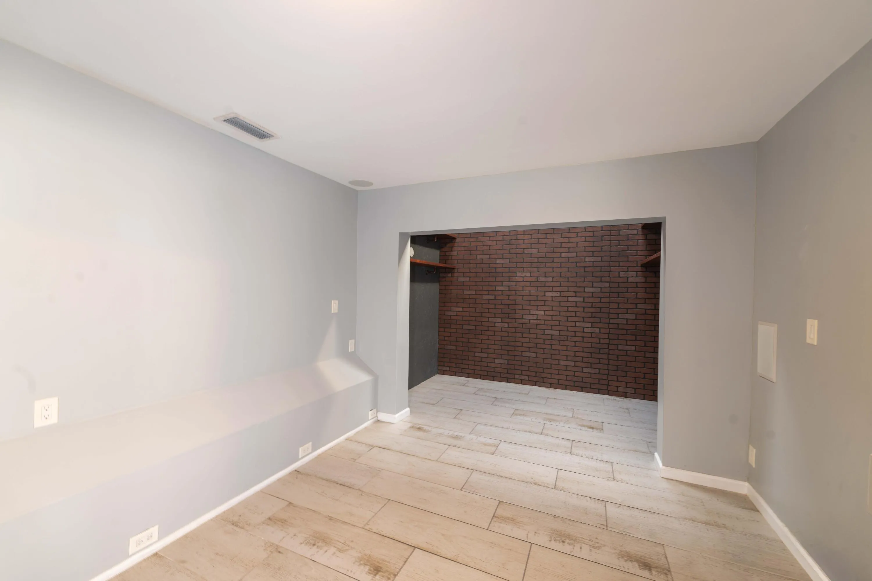 21356 SONESTA Way