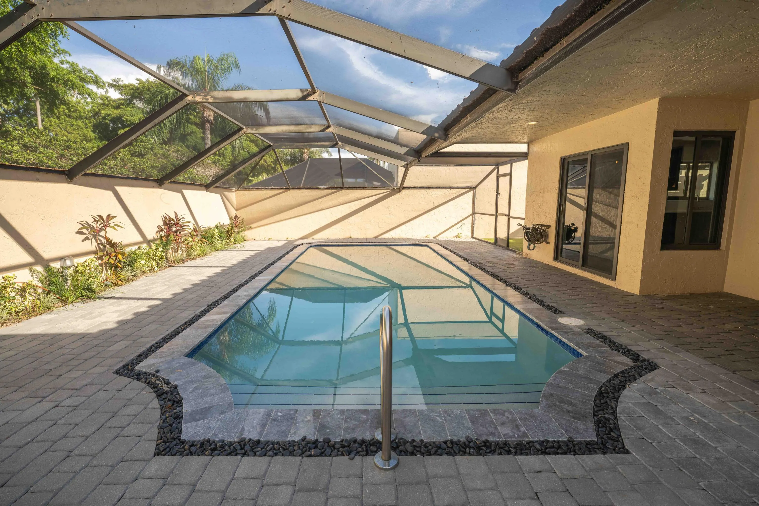 21356 SONESTA Way