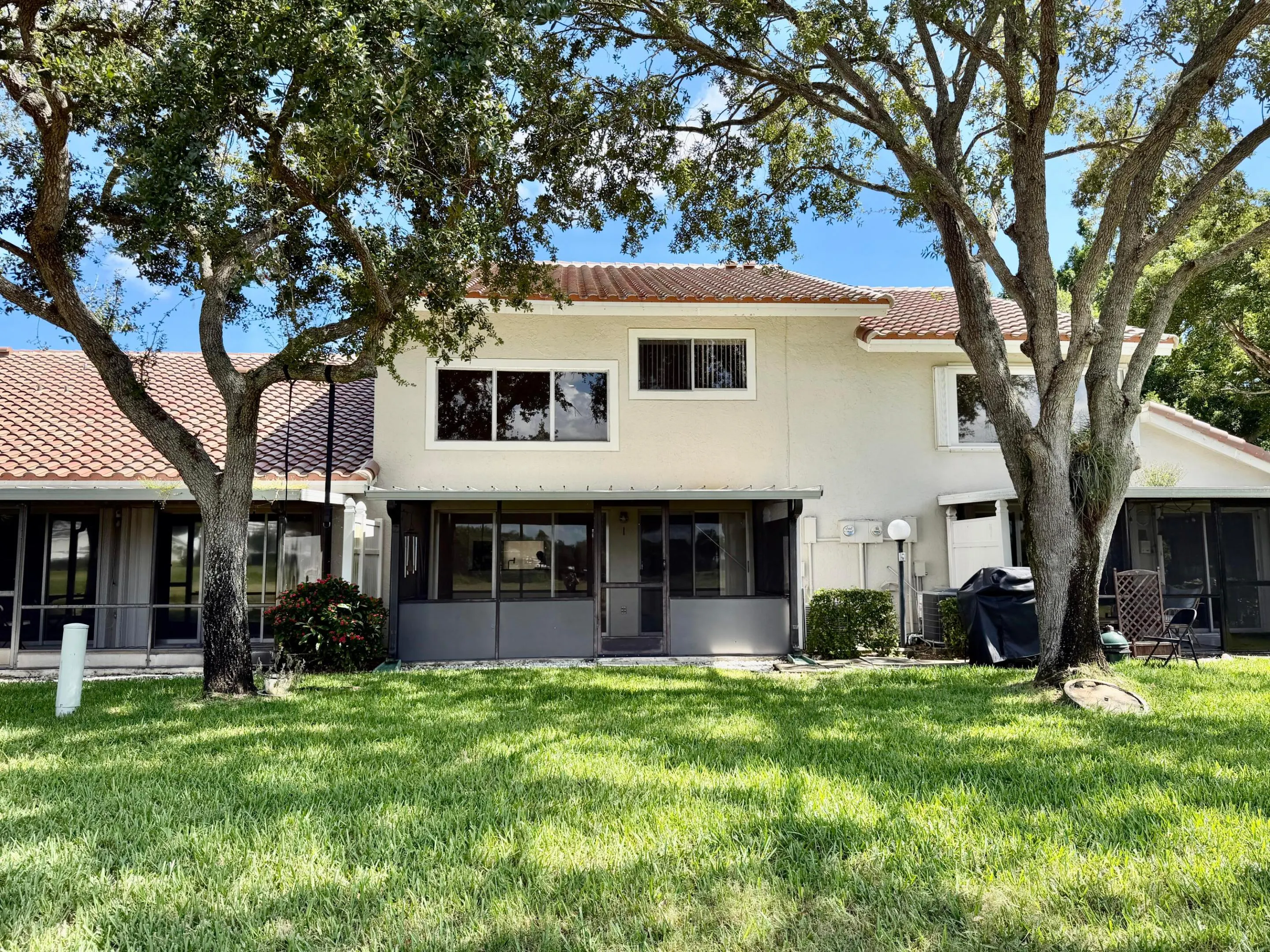 7426 PINEWALK Drive S #19-4