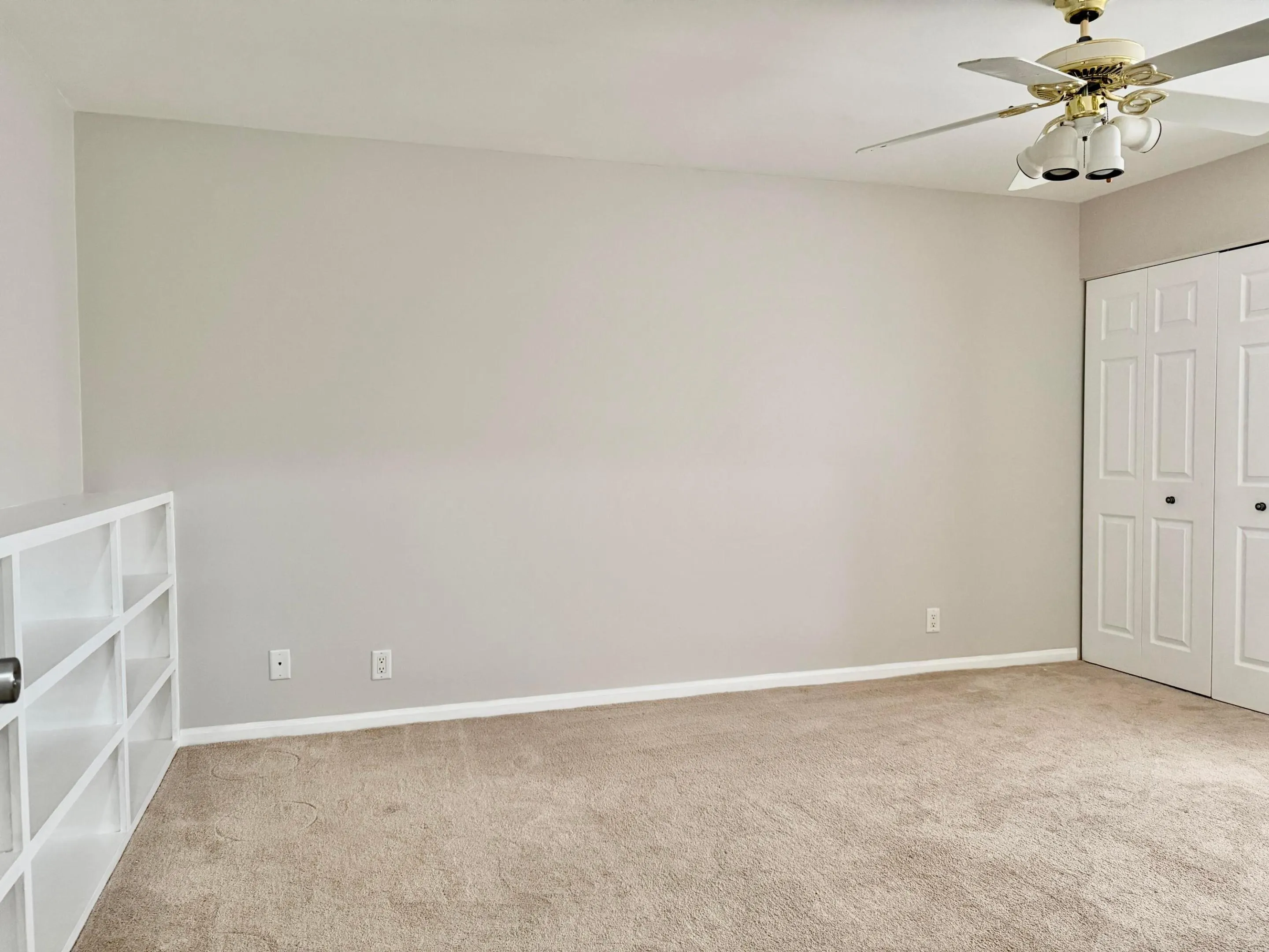 7426 PINEWALK Drive S #19-4