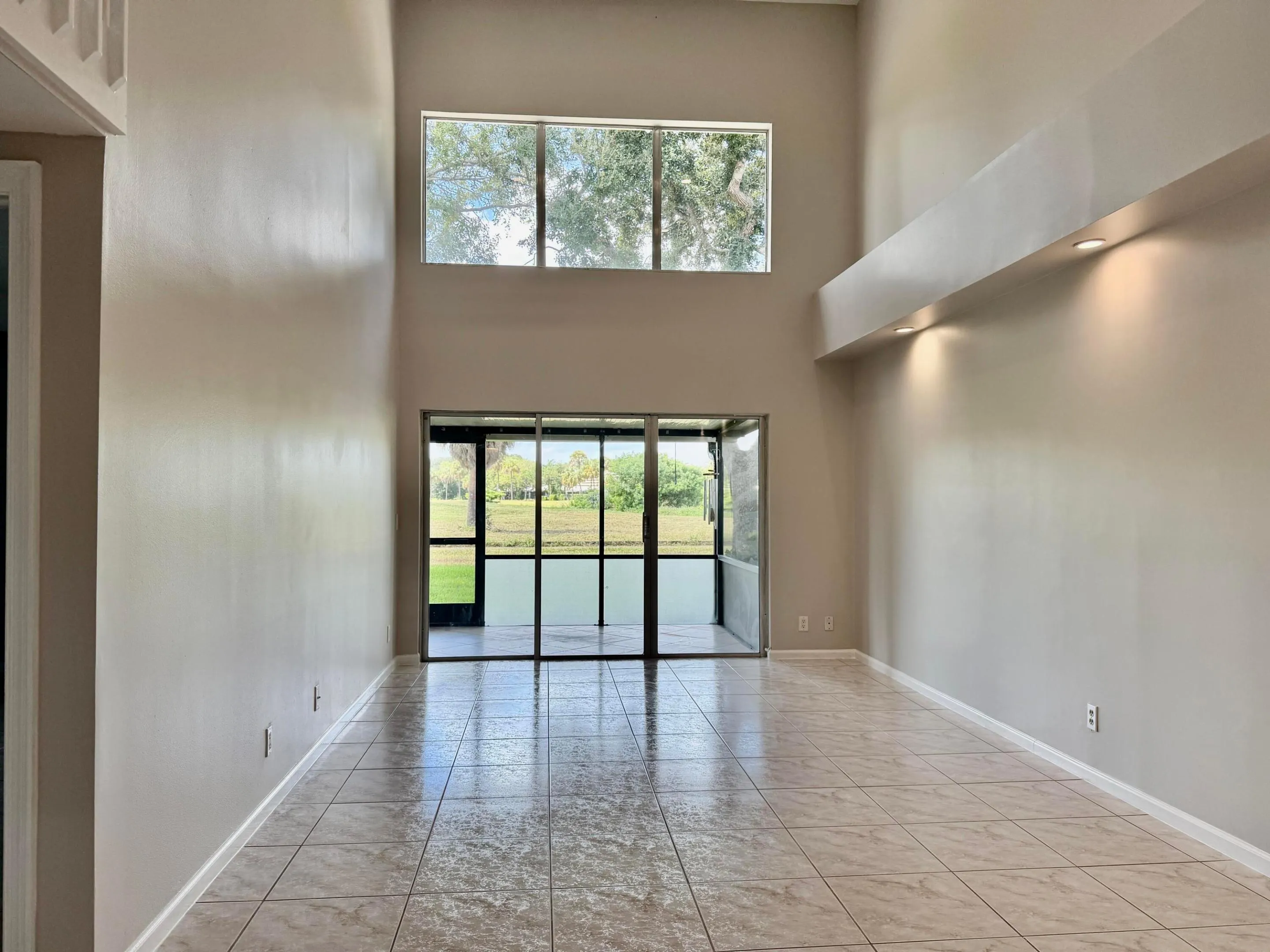 7426 PINEWALK Drive S #19-4