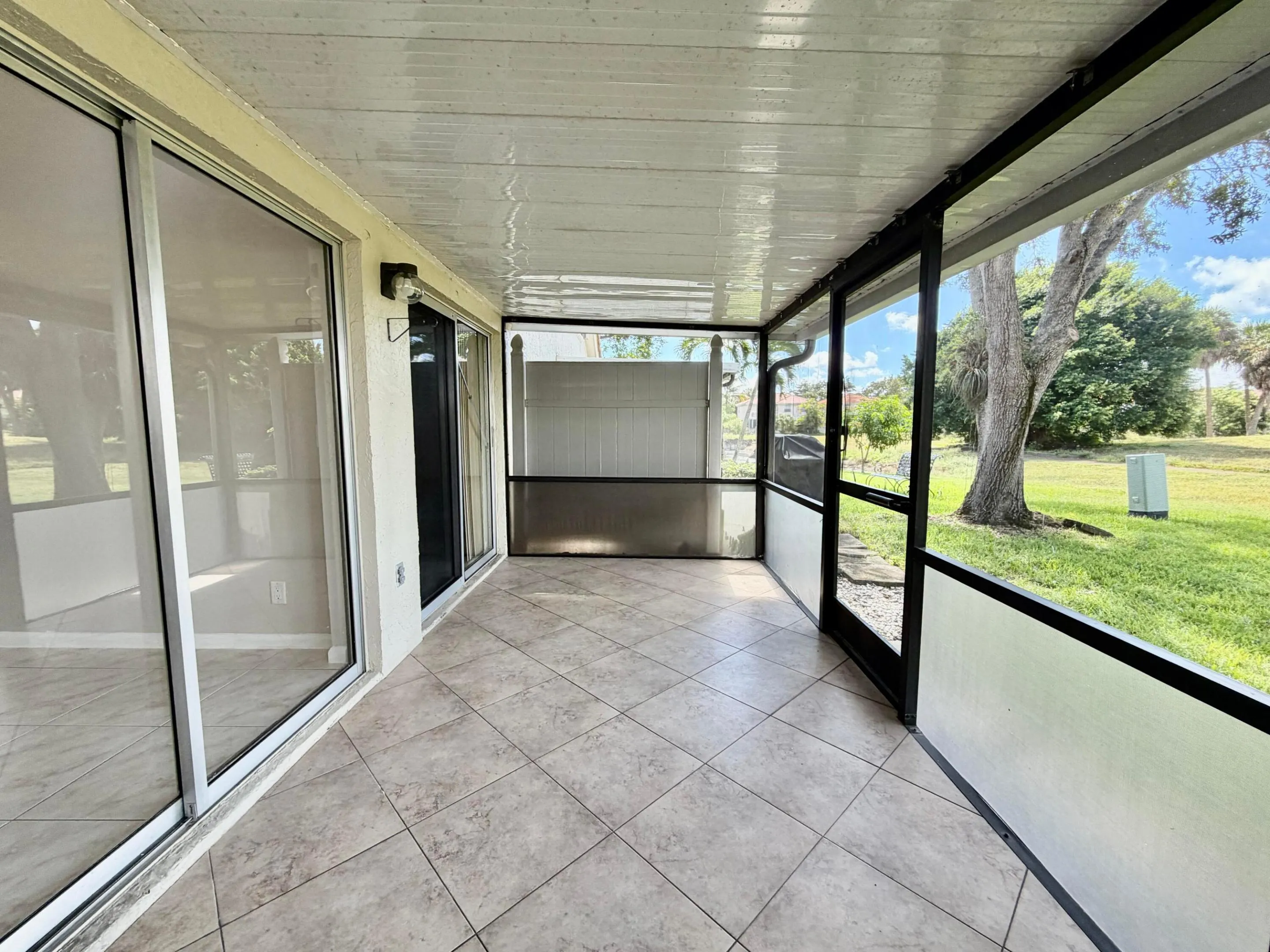 7426 PINEWALK Drive S #19-4