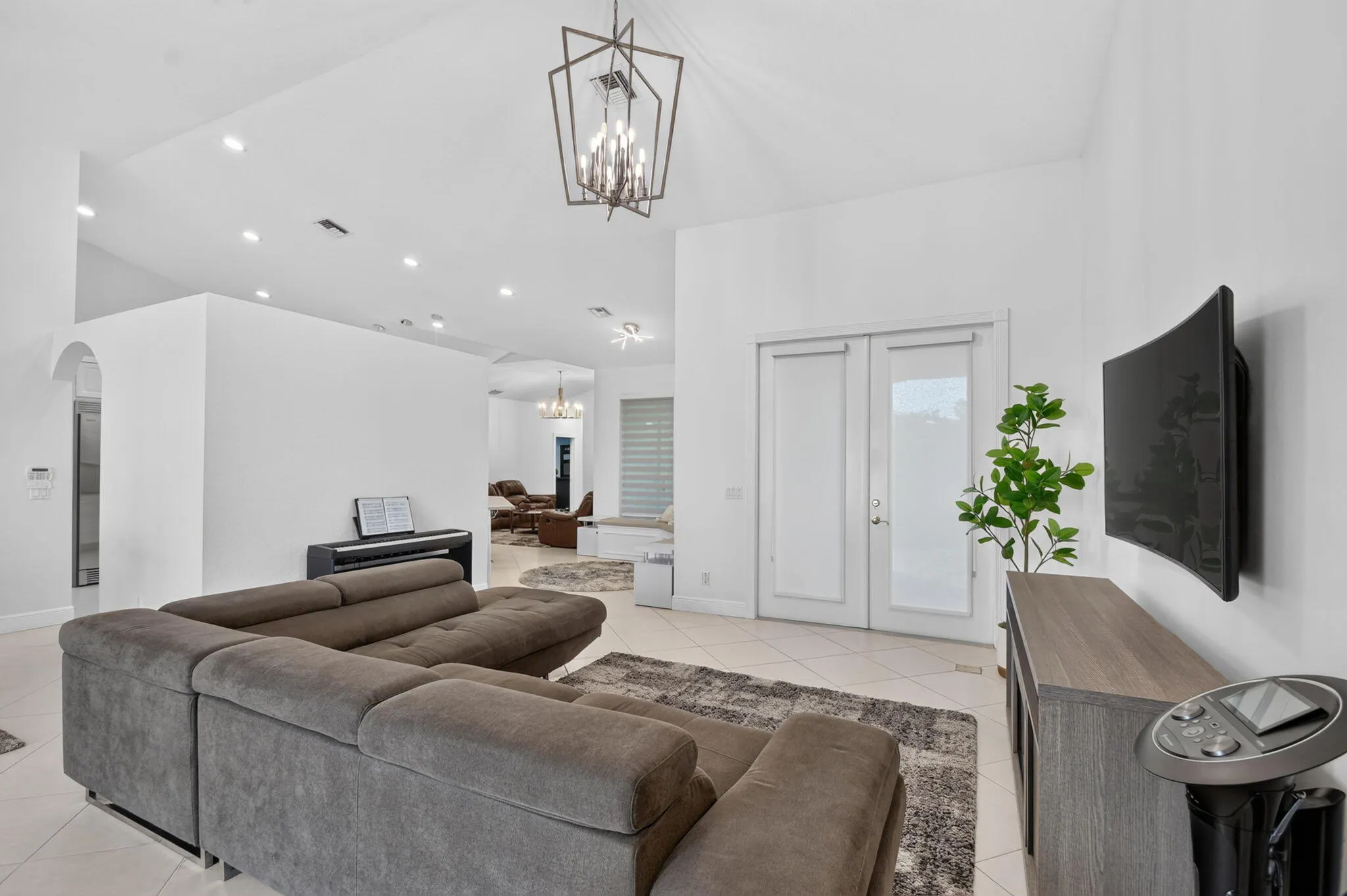 2676 YARMOUTH Drive