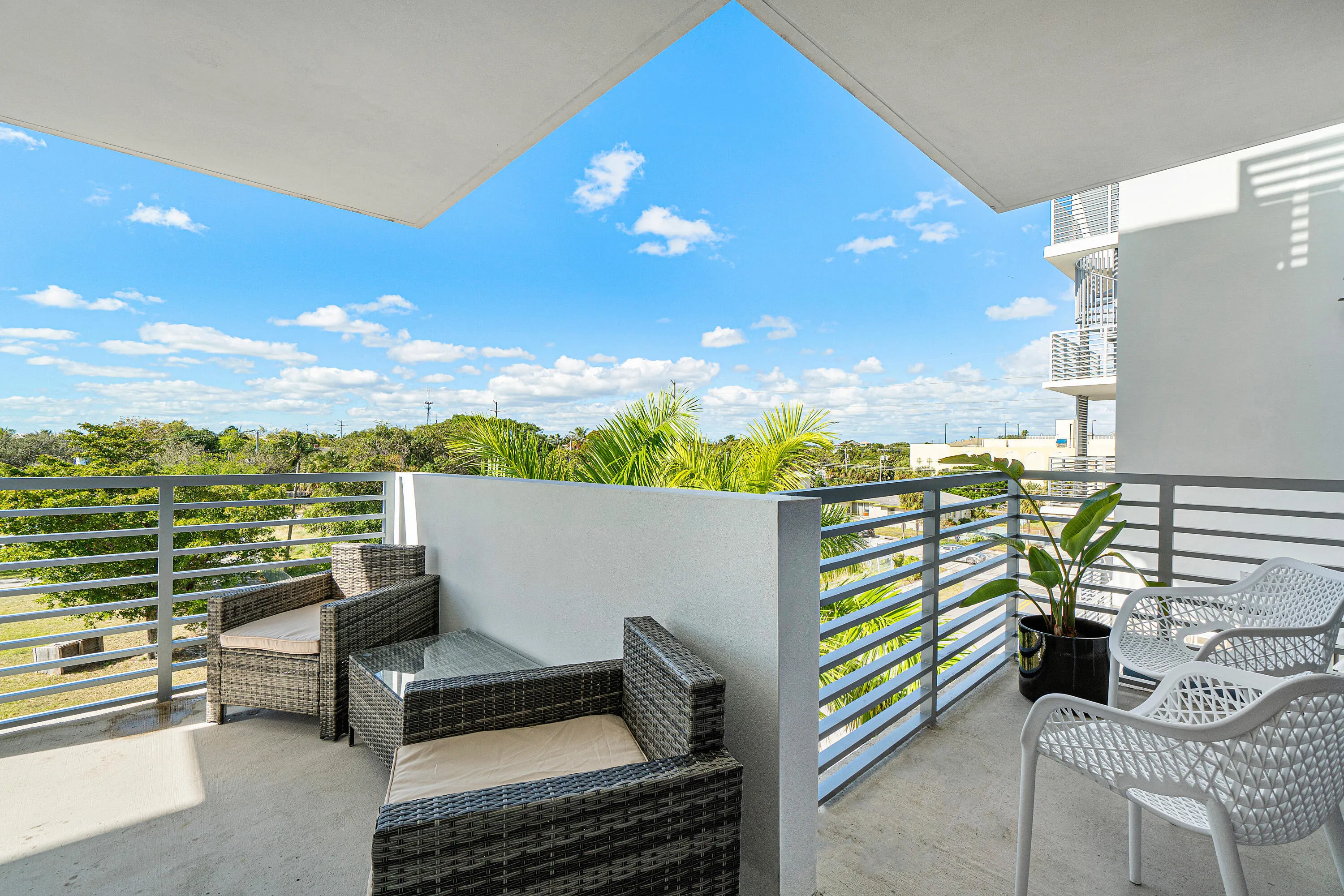 111 SE 1st Avenue #416