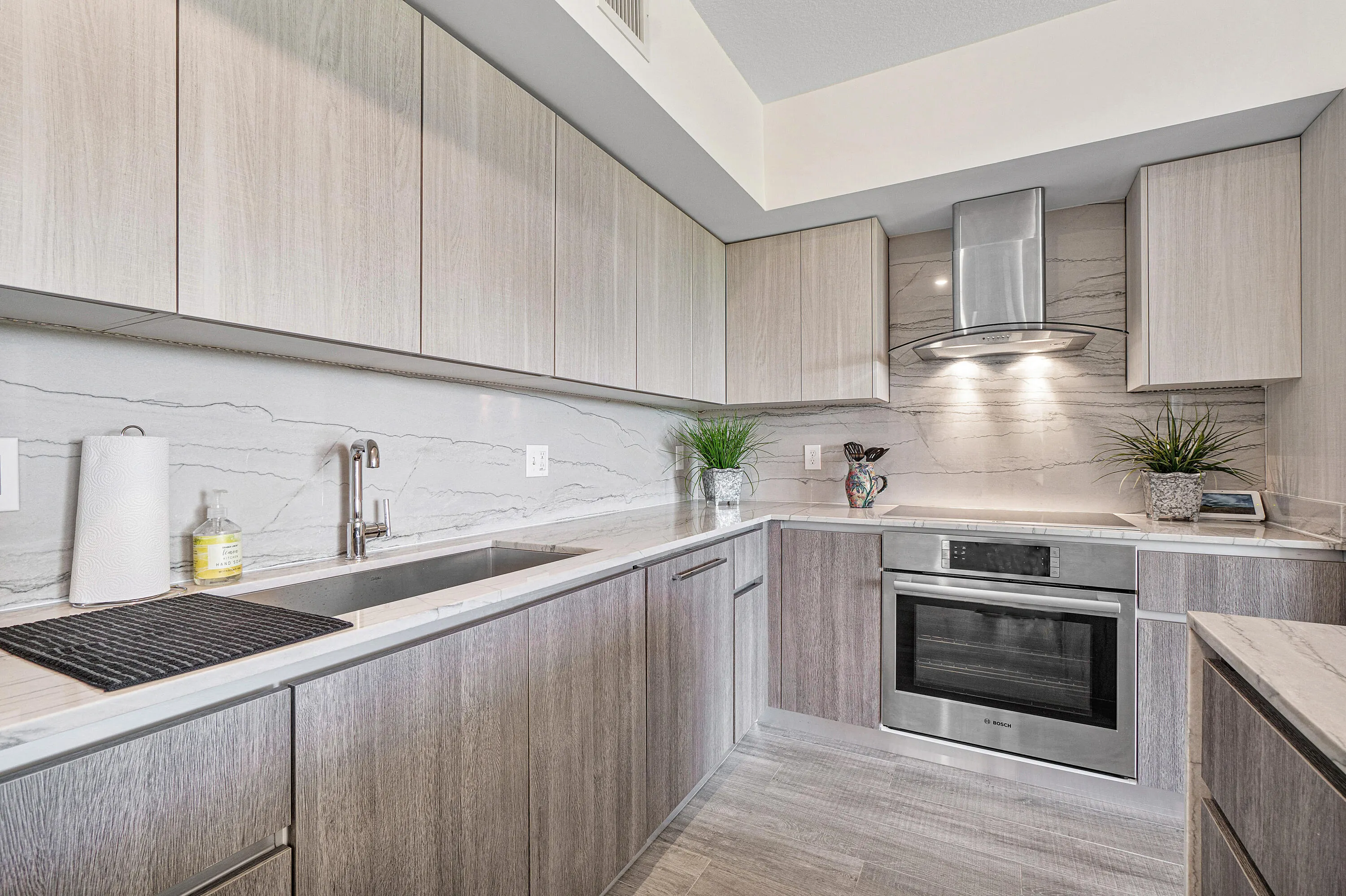 111 SE 1st Avenue #416