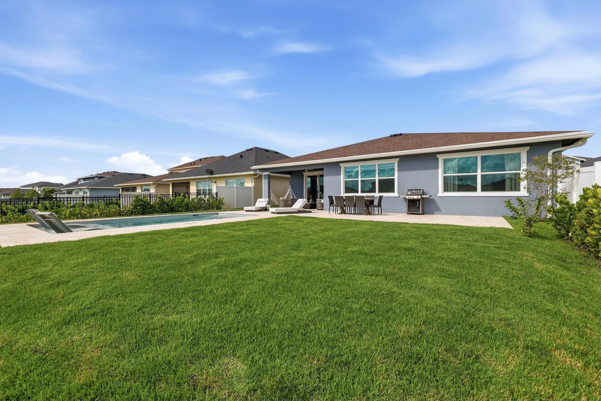 1534 HERON NOOK Road