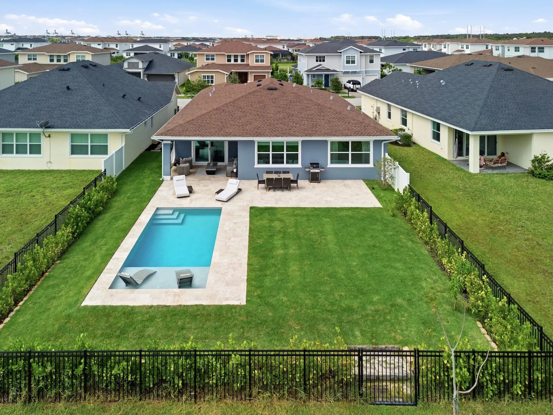 1534 HERON NOOK Road