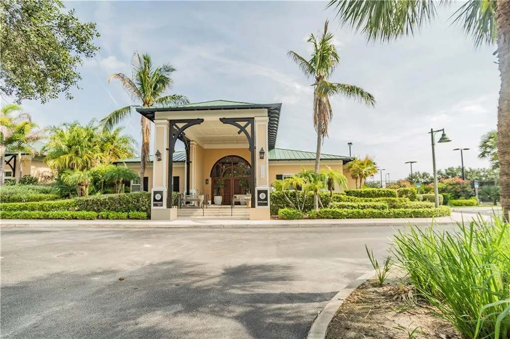 4350 DOUBLES ALLEY Drive #101