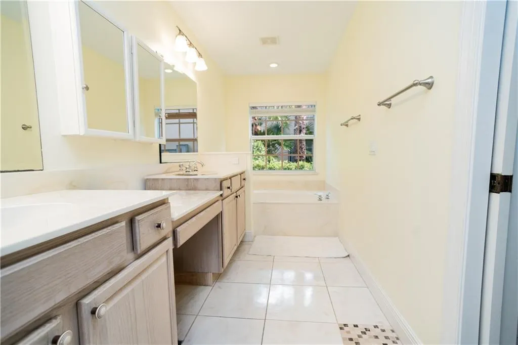 4350 DOUBLES ALLEY Drive #101