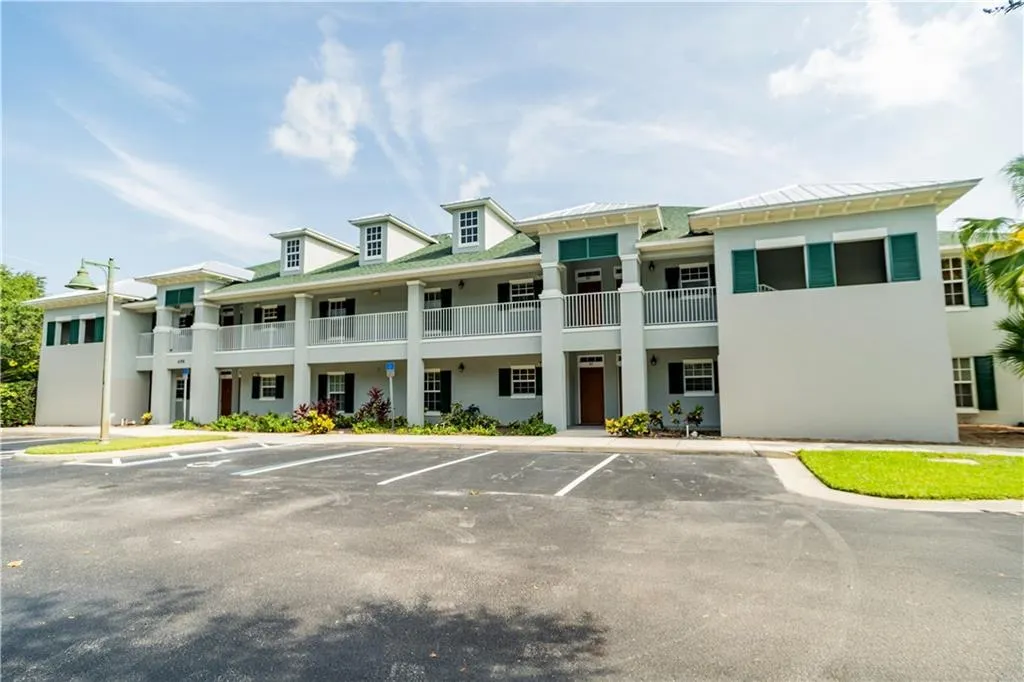 4350 DOUBLES ALLEY Drive #101