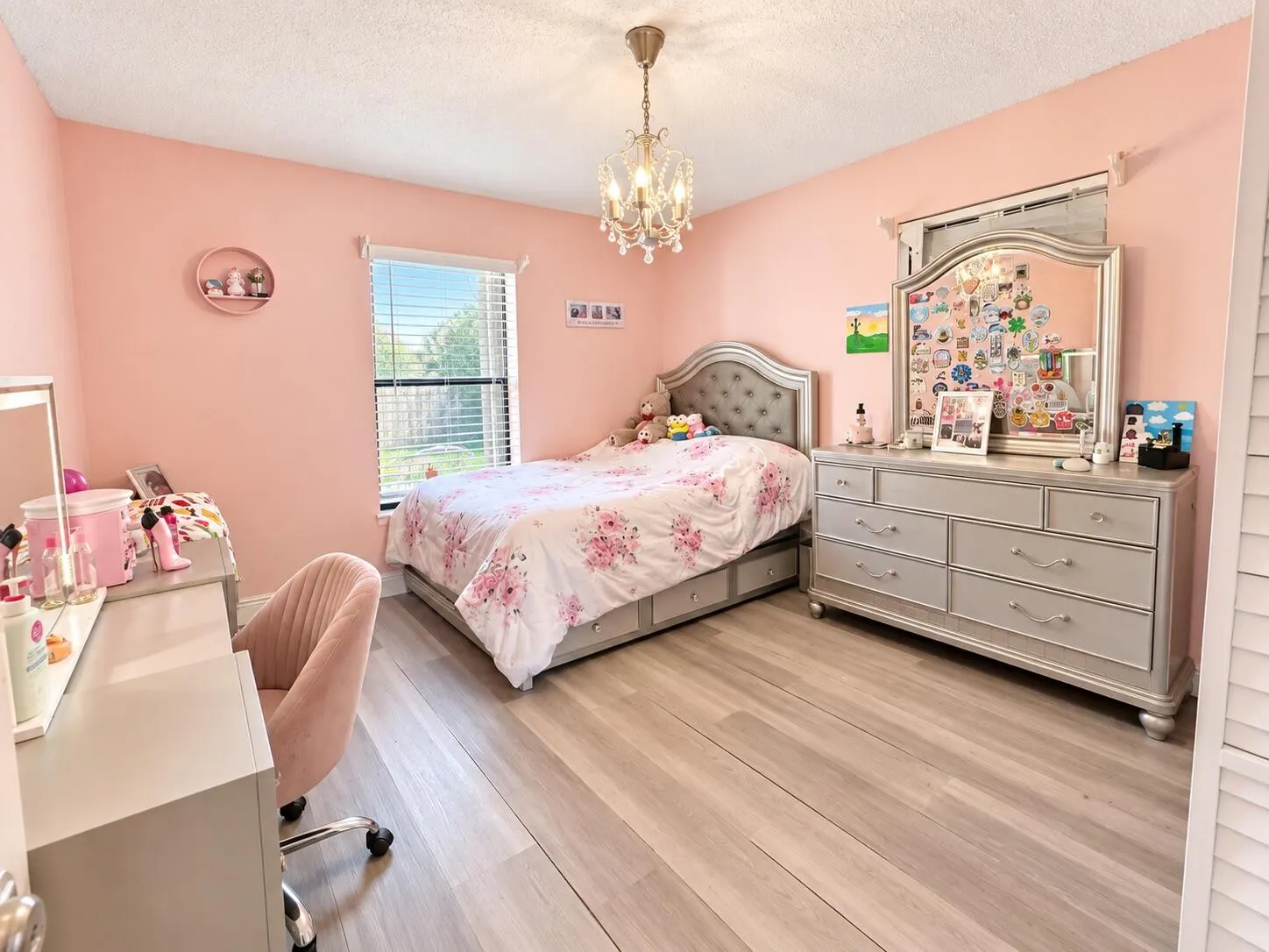 4222 NW 6th Court